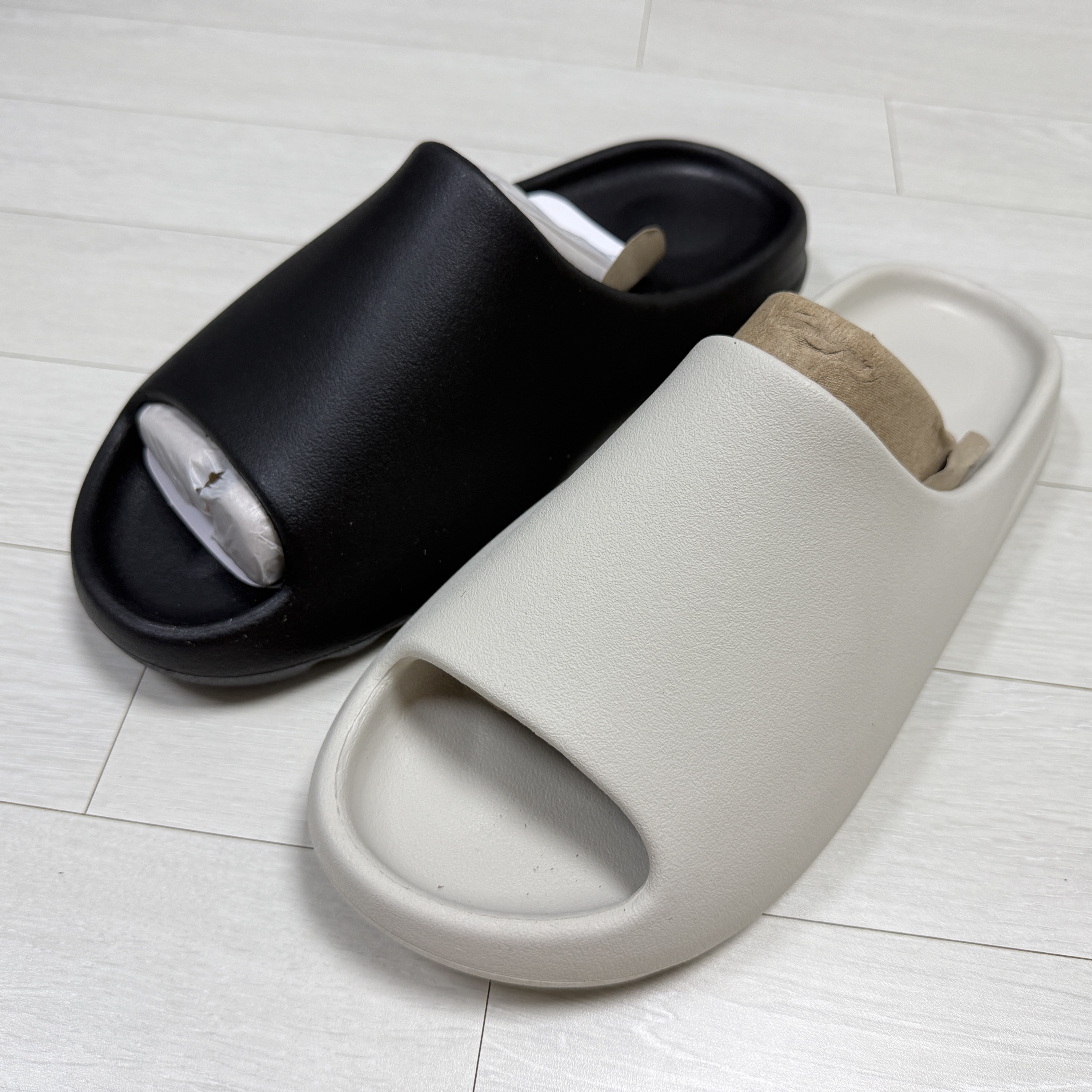 Yeezy YS-01 Black, Yeezy YS-01 Cream 착용 스타일