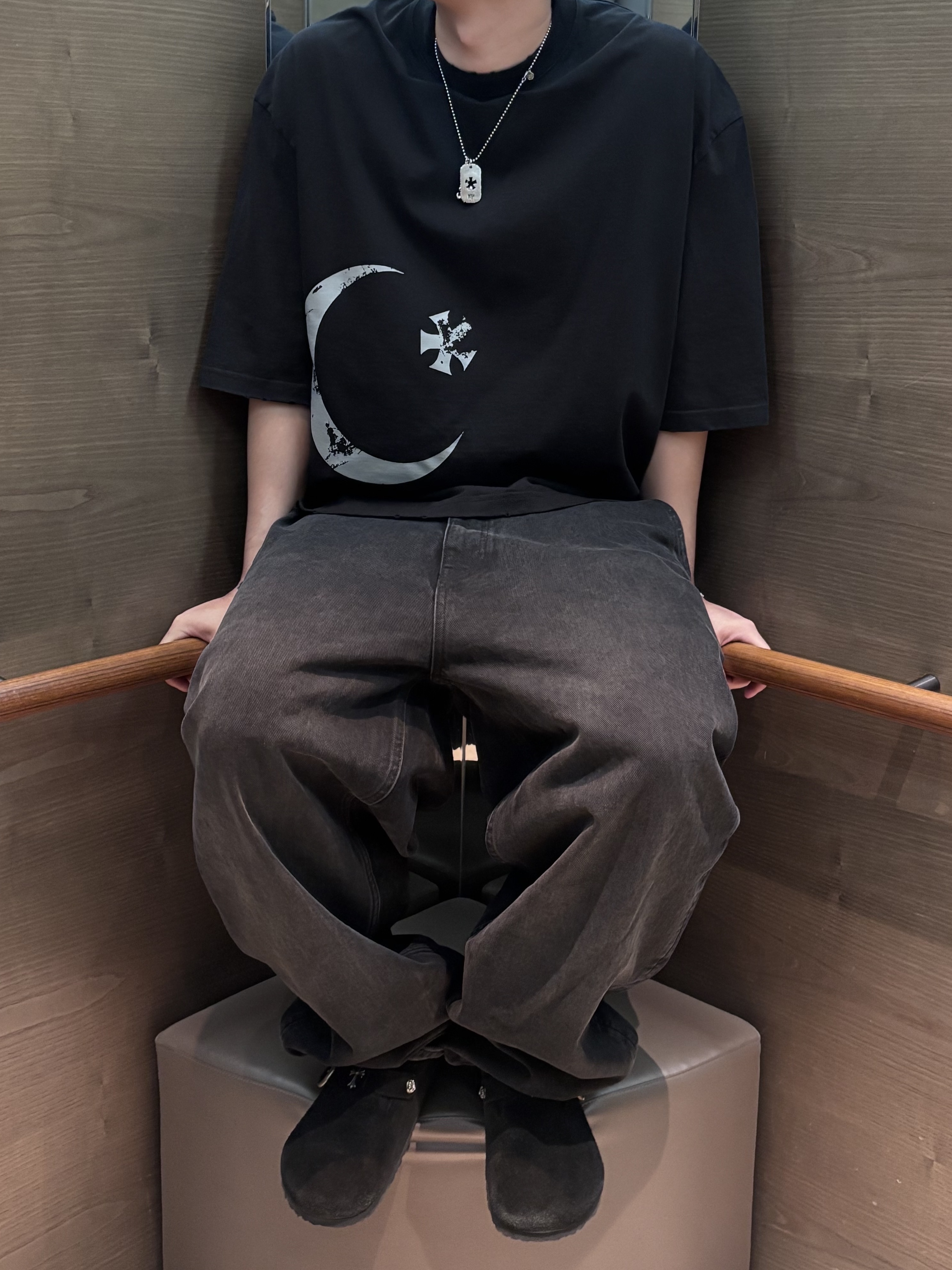 Zara x Willy Chavarria High Rise Barrel Fit Jeans Black, Birkenstock Boston Soft Footbed Suede Leather Black - Regular 착용 스타일 - 1