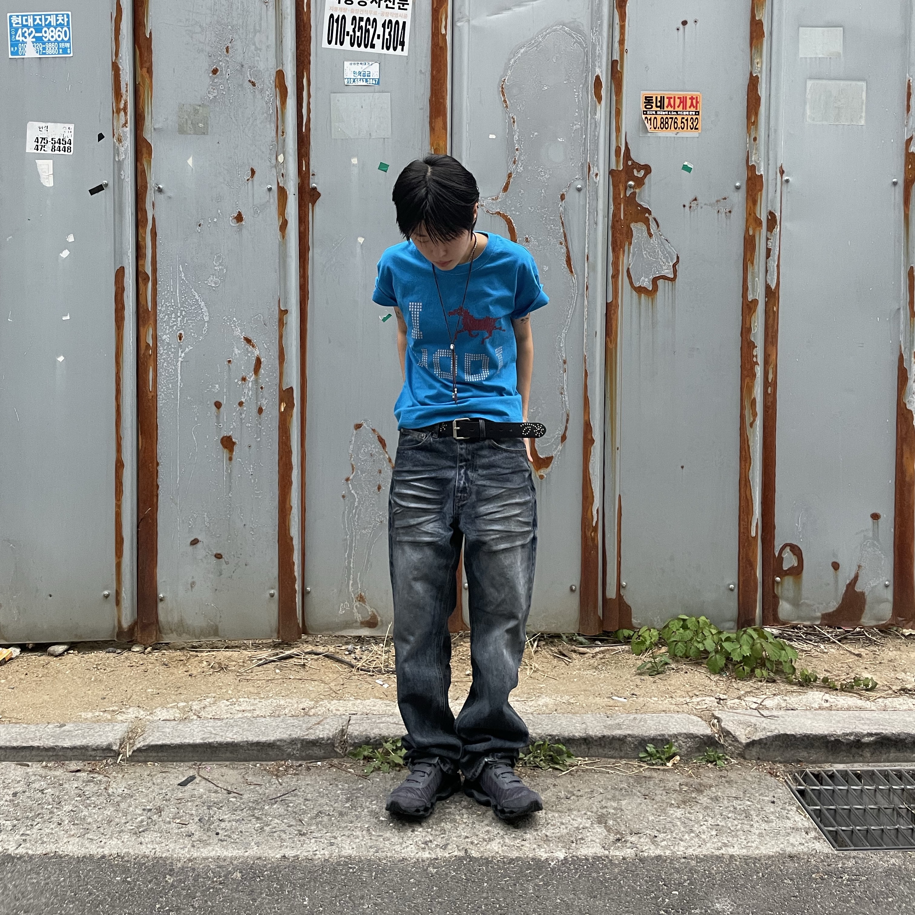 Cornerbless Regular Sagging Dirty Denim Pants Dark Blue, Mizuno Wave Prophecy Strap 2 Iron Gate Black 착용 스타일 - 3