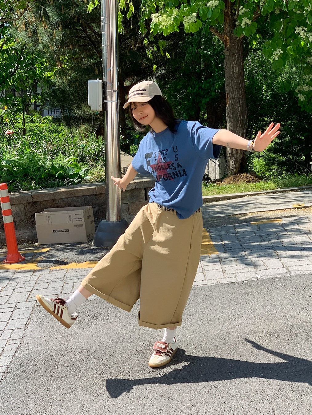 [KREAM 단독] runwhither Mesh Cap Beige, Adidas x Wales Bonner Pony Tonal Samba Cream White Mystery Brown 착용 스타일 - 1