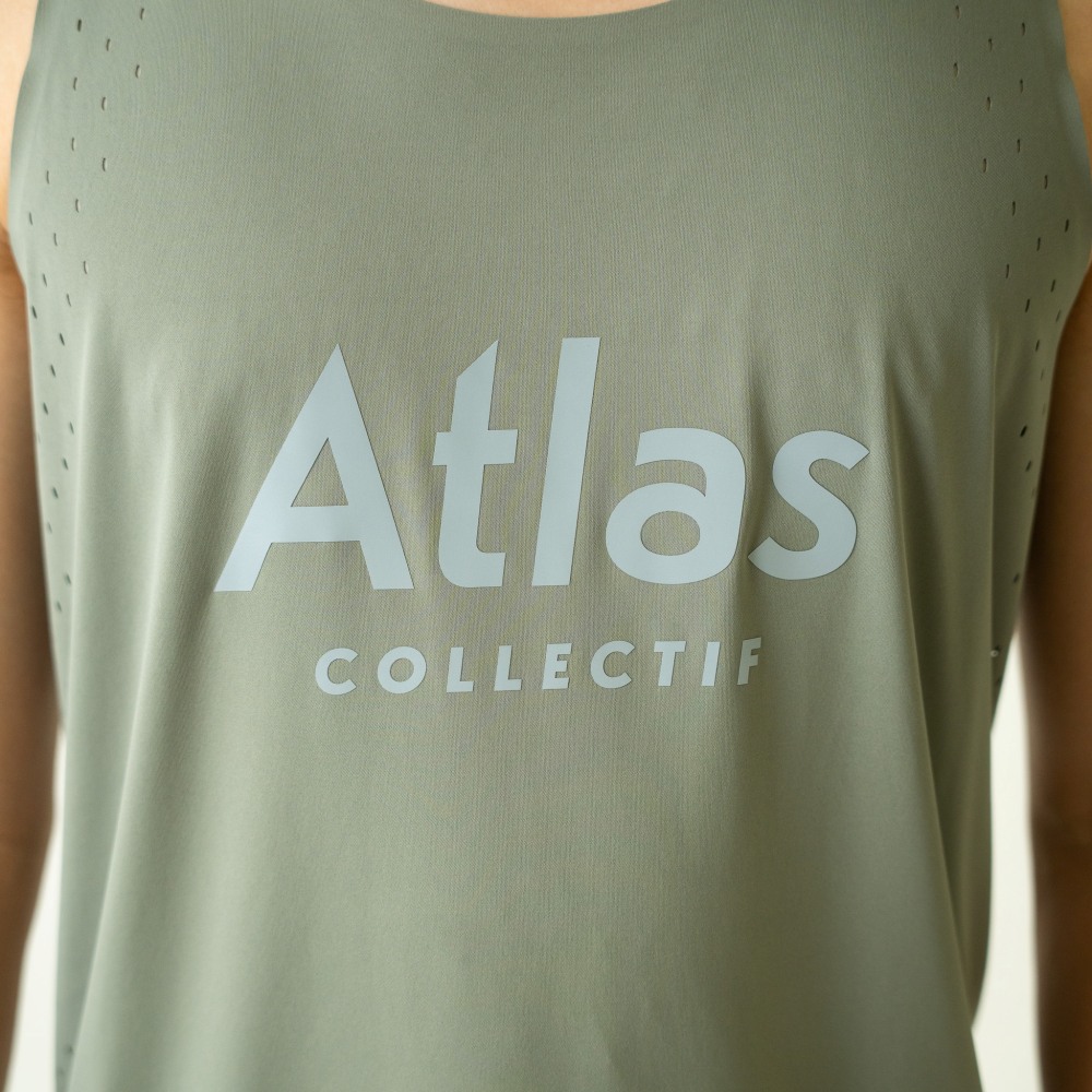 아틀라스 콜렉티프 일루미 트랙스 V2 맨즈 러닝 싱글렛 올리브(Atlas COLLECTIF Illumi Trax V2 MENS Running Singlet OV) - 3