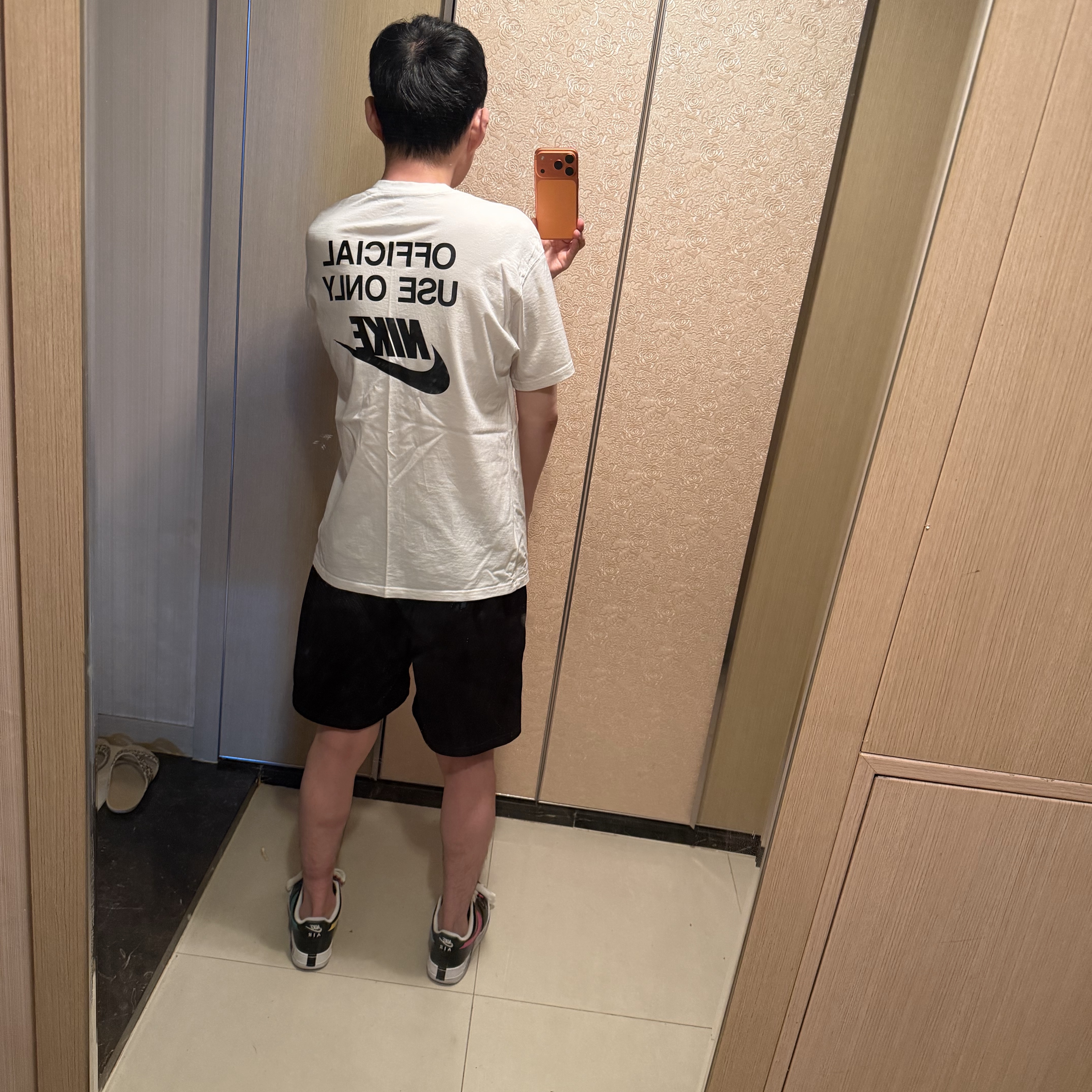 Nike NSW T-Shirt White - Asia 착용 스타일 - 2