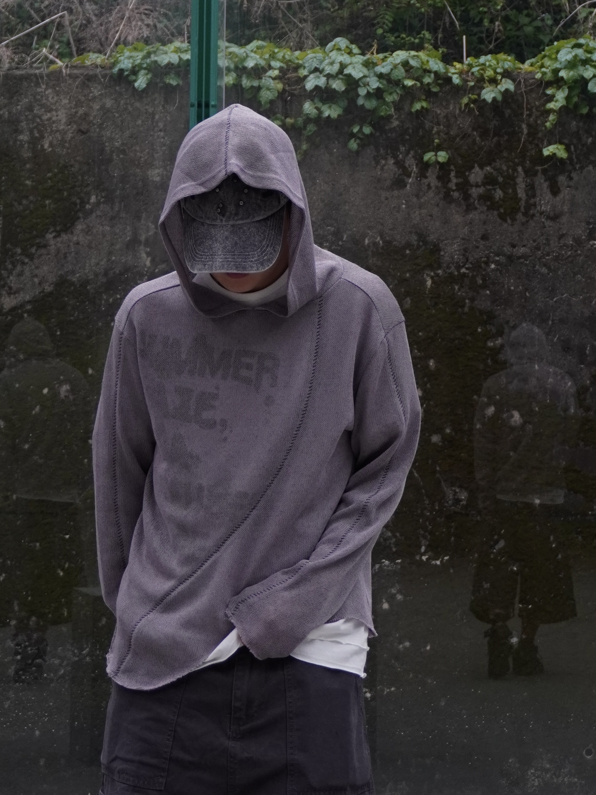 Mea Summer Haze Layered T-Shirt White, Mea Unbalanced Stitch Knit Hoodie Taupe 착용 스타일 - 9