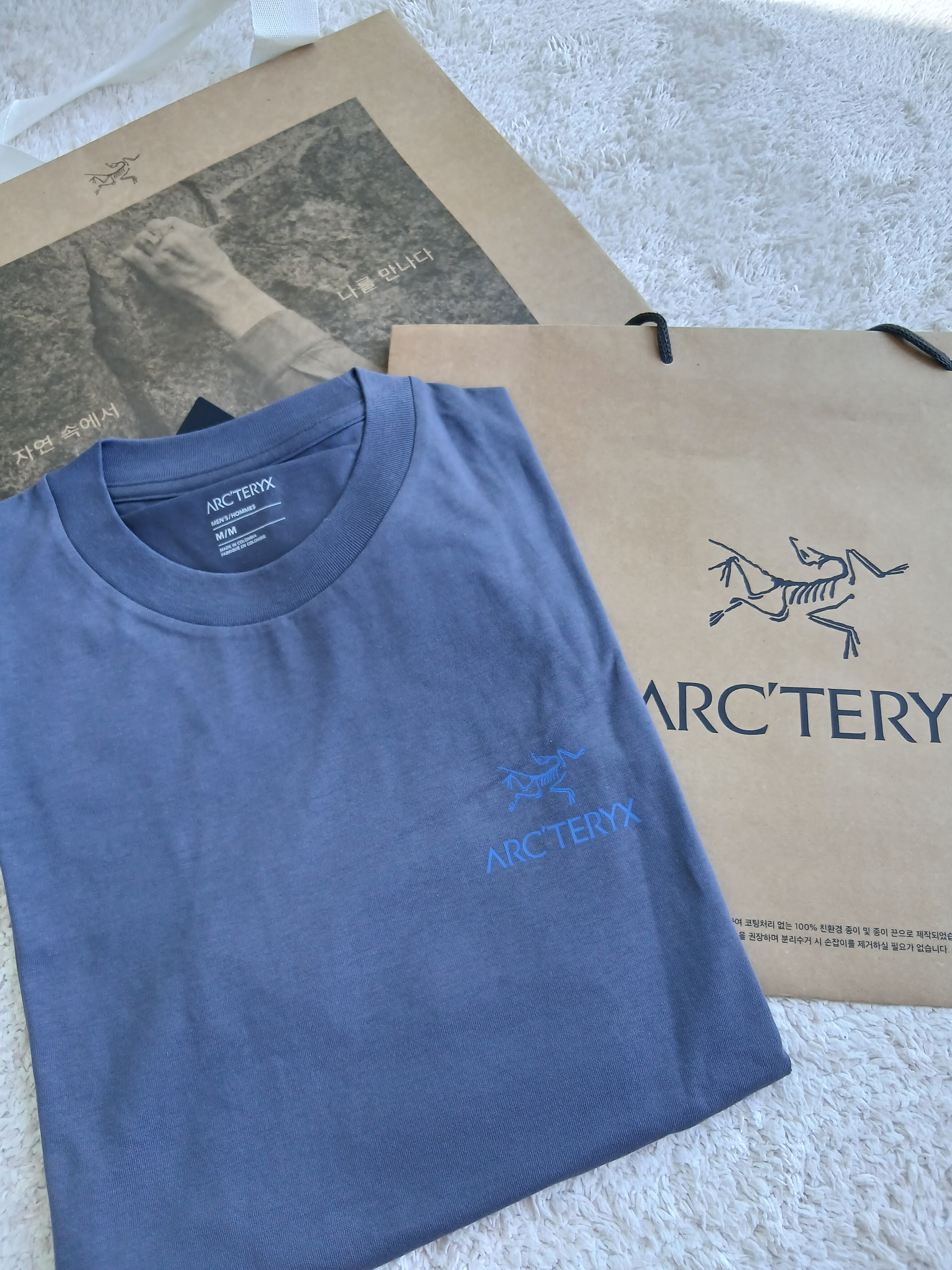 Arc'teryx Kragg SL Cotton Bird Word SS T-Shirt Dk Stratus Fluidity 착용 스타일 - 2