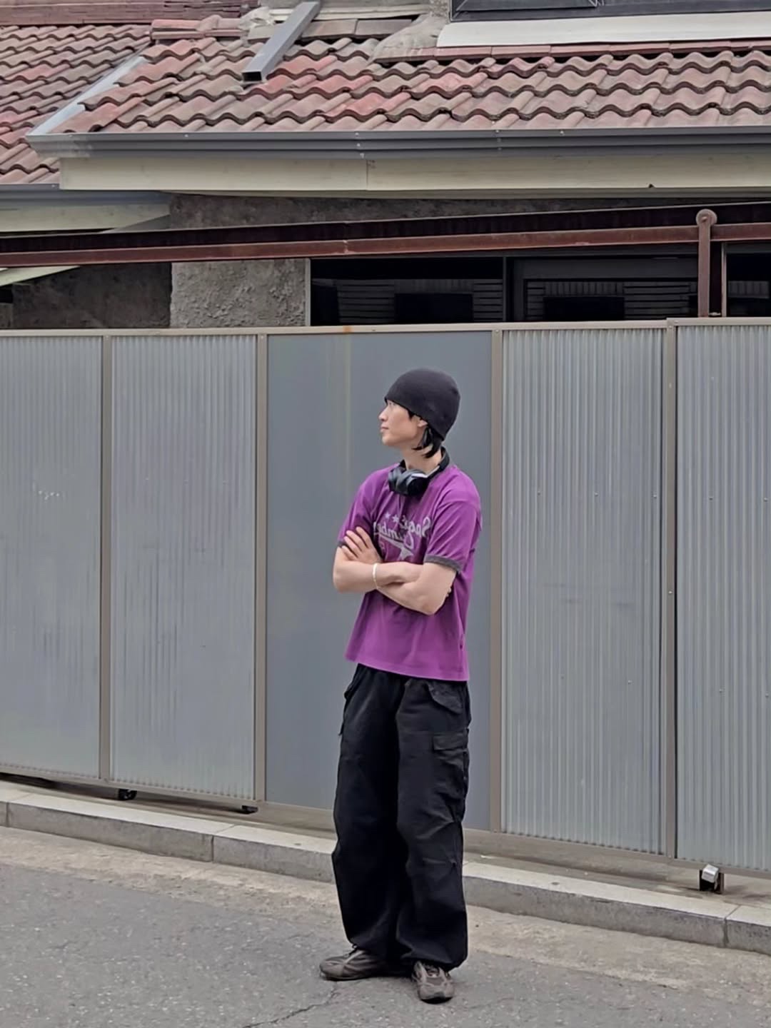 SPORT CHAMBER Active Logo T-Shirt PURPLE 착용 스타일 - 3