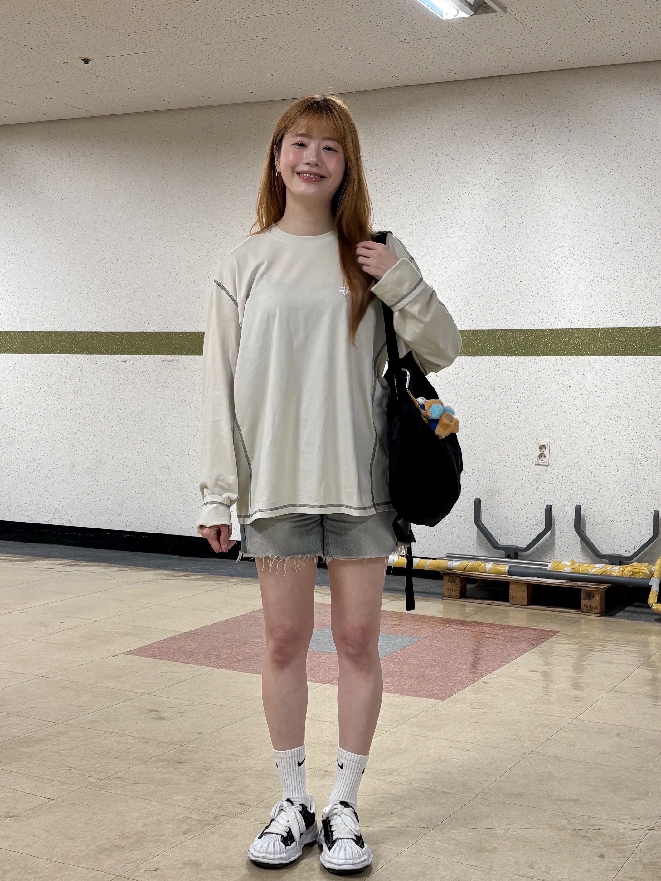 Stussy x Mountain Hardwear LS T-Shirt Stone, Maison Mihara Yasuhiro Blakey OG Sole Canvas Low-top Sneakers Black White 착용 스타일 - 3