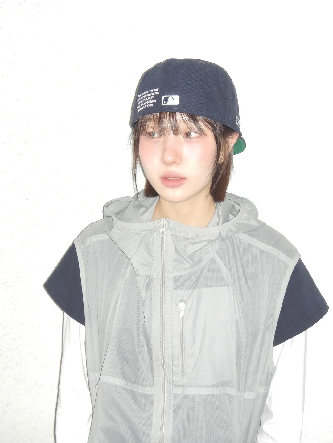 SPORT CHAMBER Light Active Hood Vest LIGHT GRAY 착용 스타일 - 3