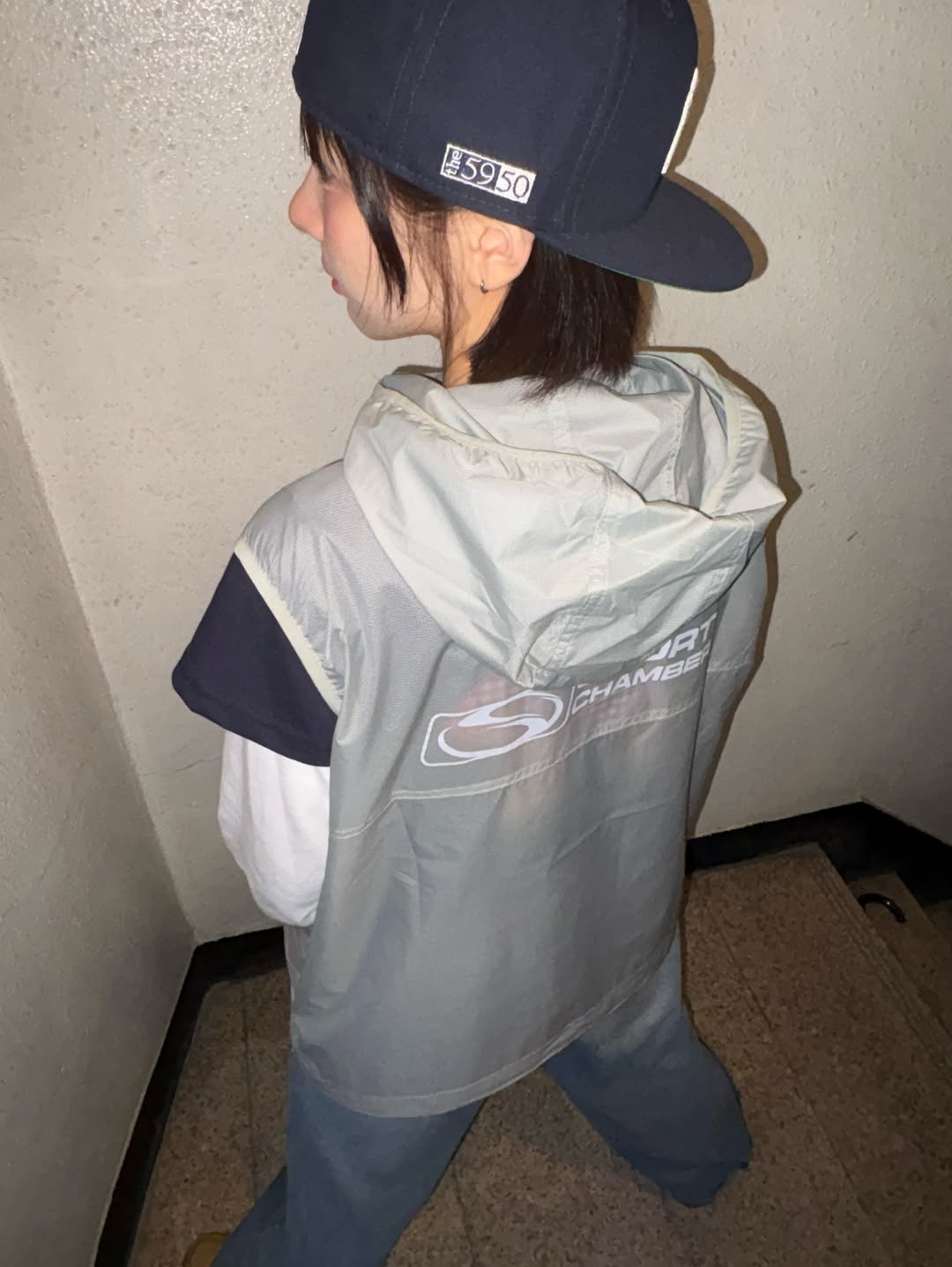 SPORT CHAMBER Light Active Hood Vest LIGHT GRAY 착용 스타일 - 9