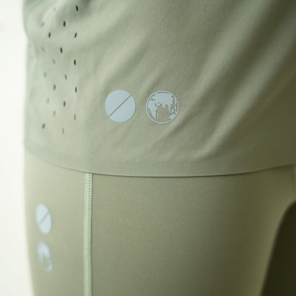 아틀라스 콜렉티프 일루미 트랙스 V2 맨즈 러닝 싱글렛 올리브(Atlas COLLECTIF Illumi Trax V2 MENS Running Singlet OV) - 4
