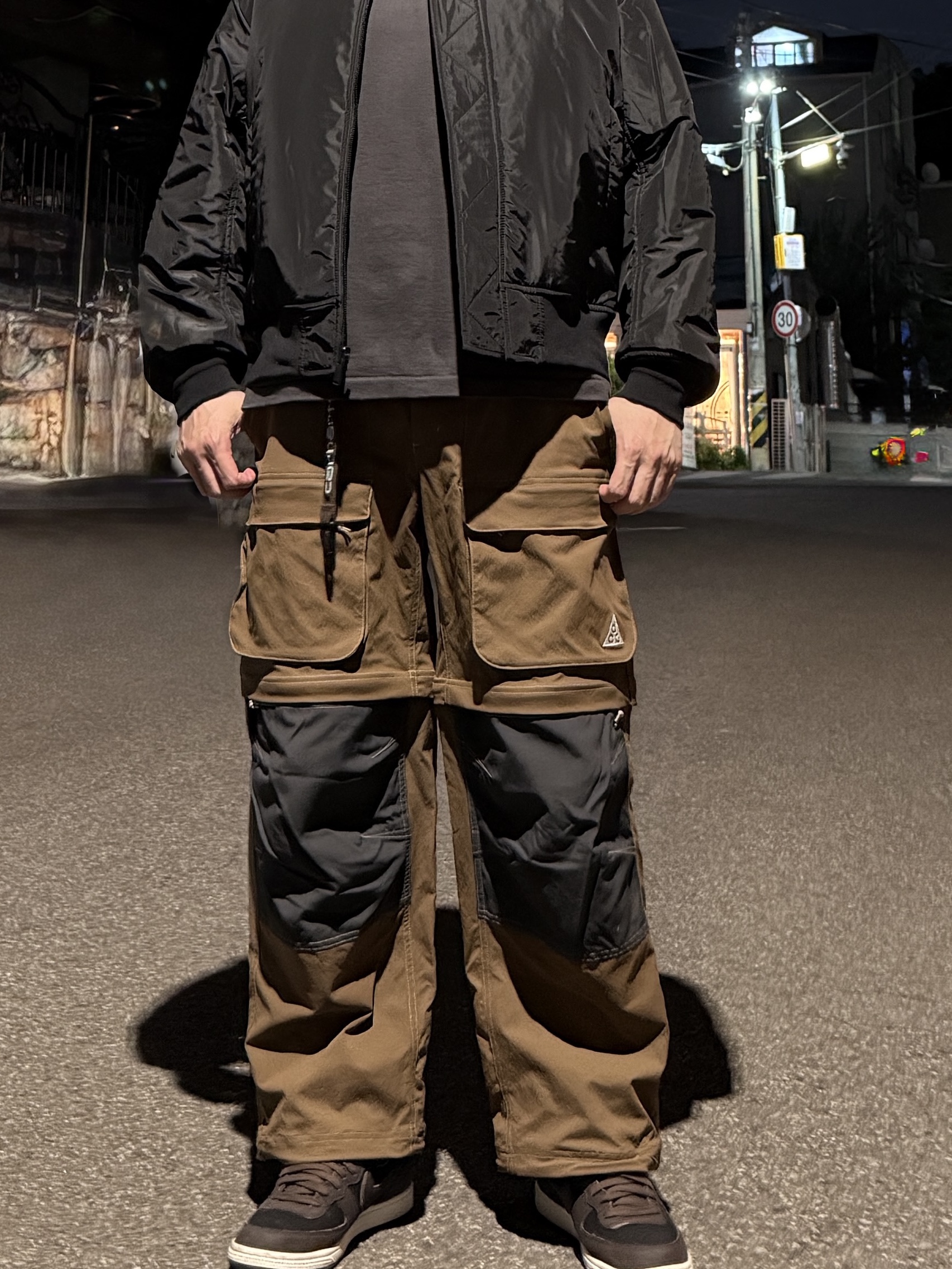 Nike ACG Smith Summit Zip Cargo Pants Olive Flak Anthracite - Asia 착용 스타일