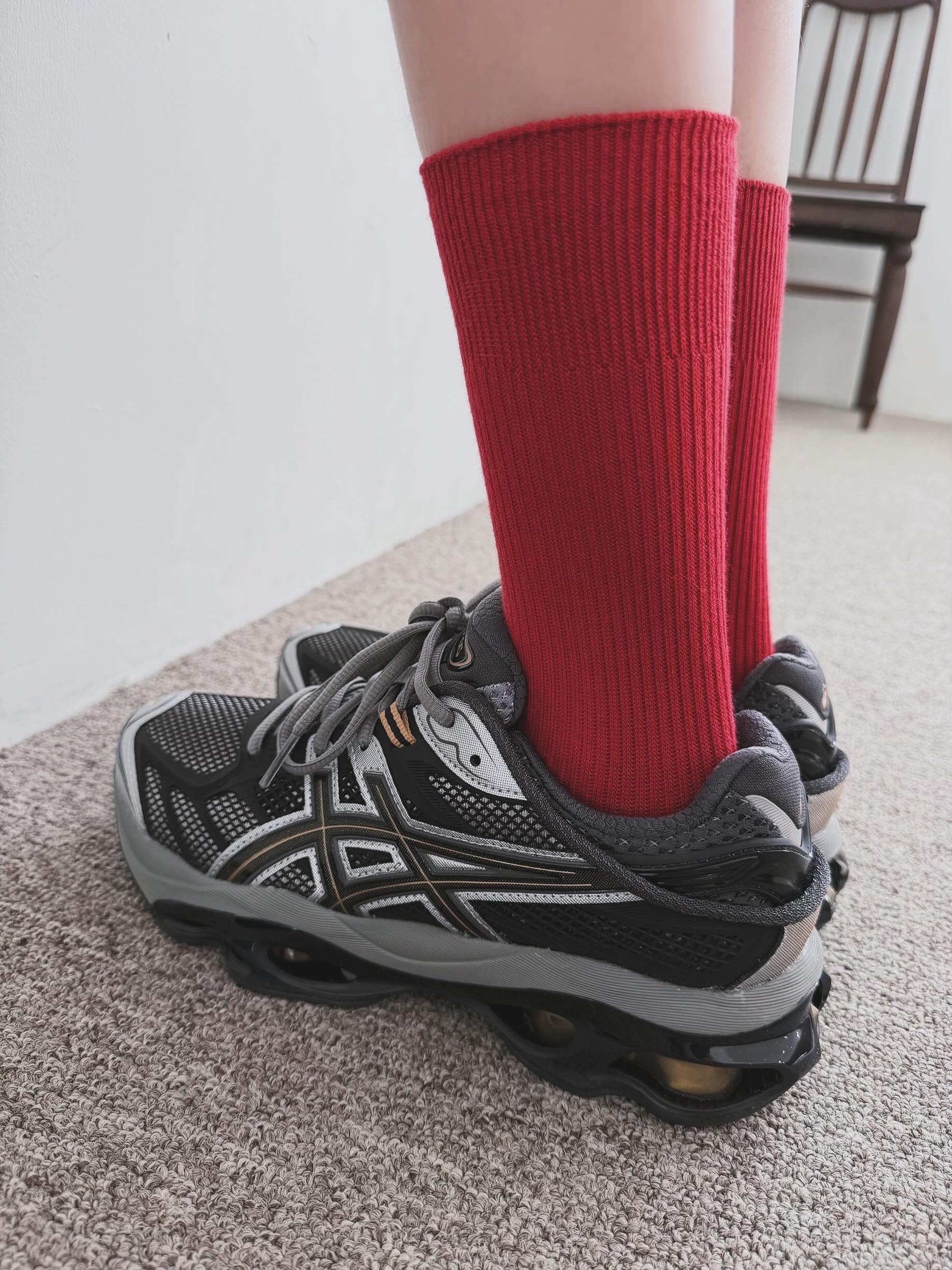 Asics Gel-Kinetic 2.0 Clay Grey Black 착용 스타일 - 4