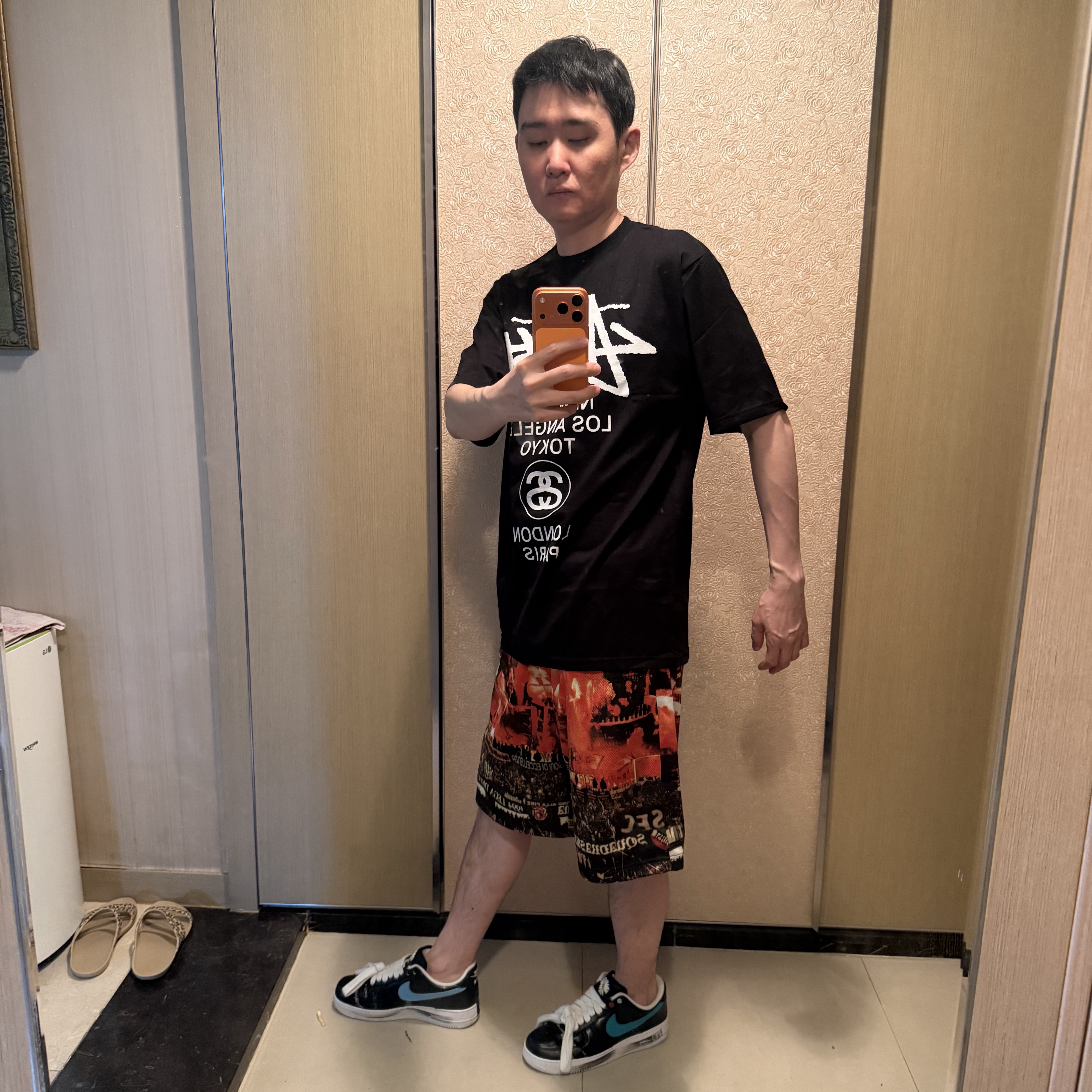 Supreme Vinci Per Noi Soccer Shorts Multicolor - 25SS 착용 스타일 - 3