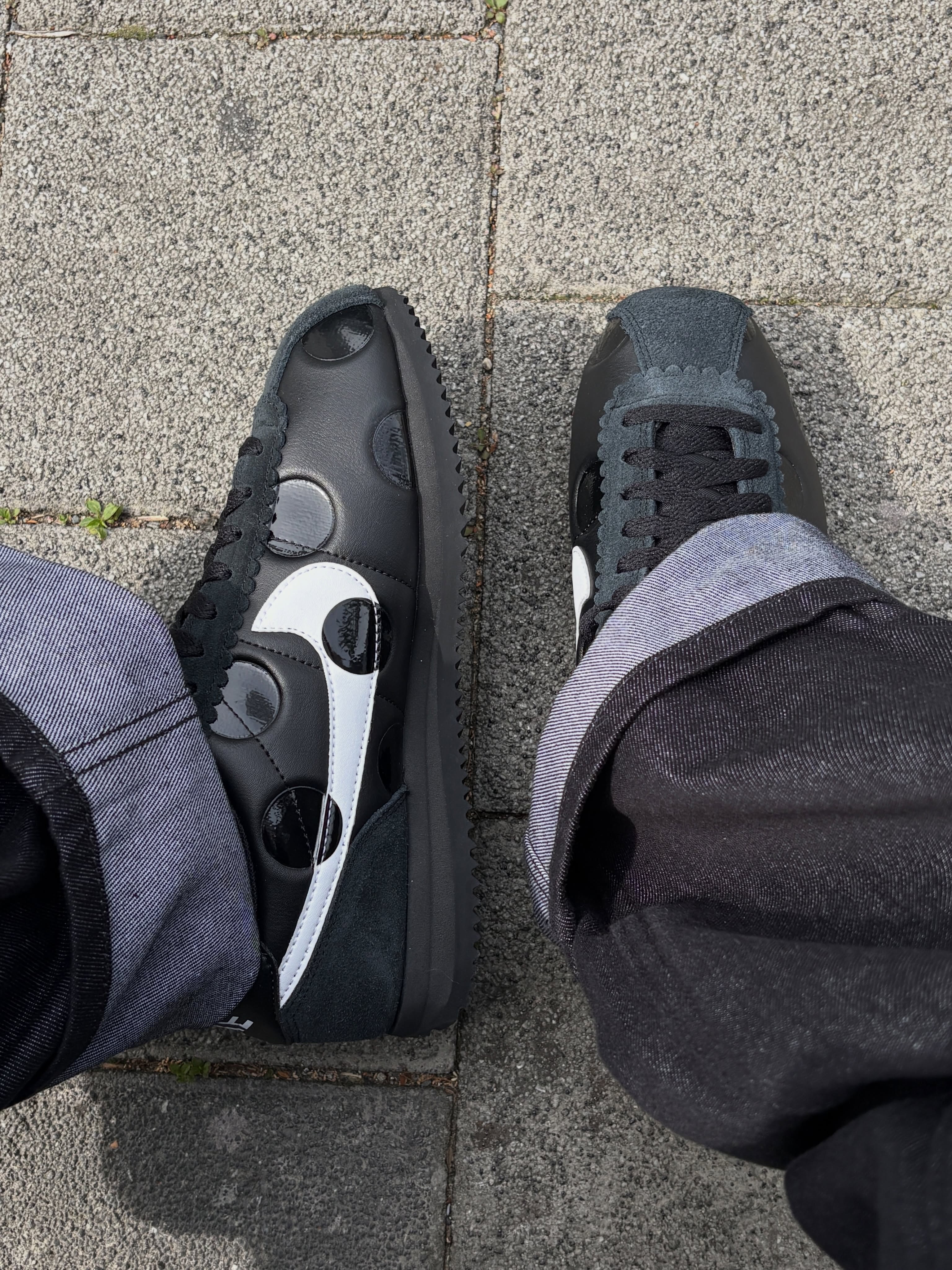 (W) Nike Cortez Polka Dots Black White 착용 스타일 - 4