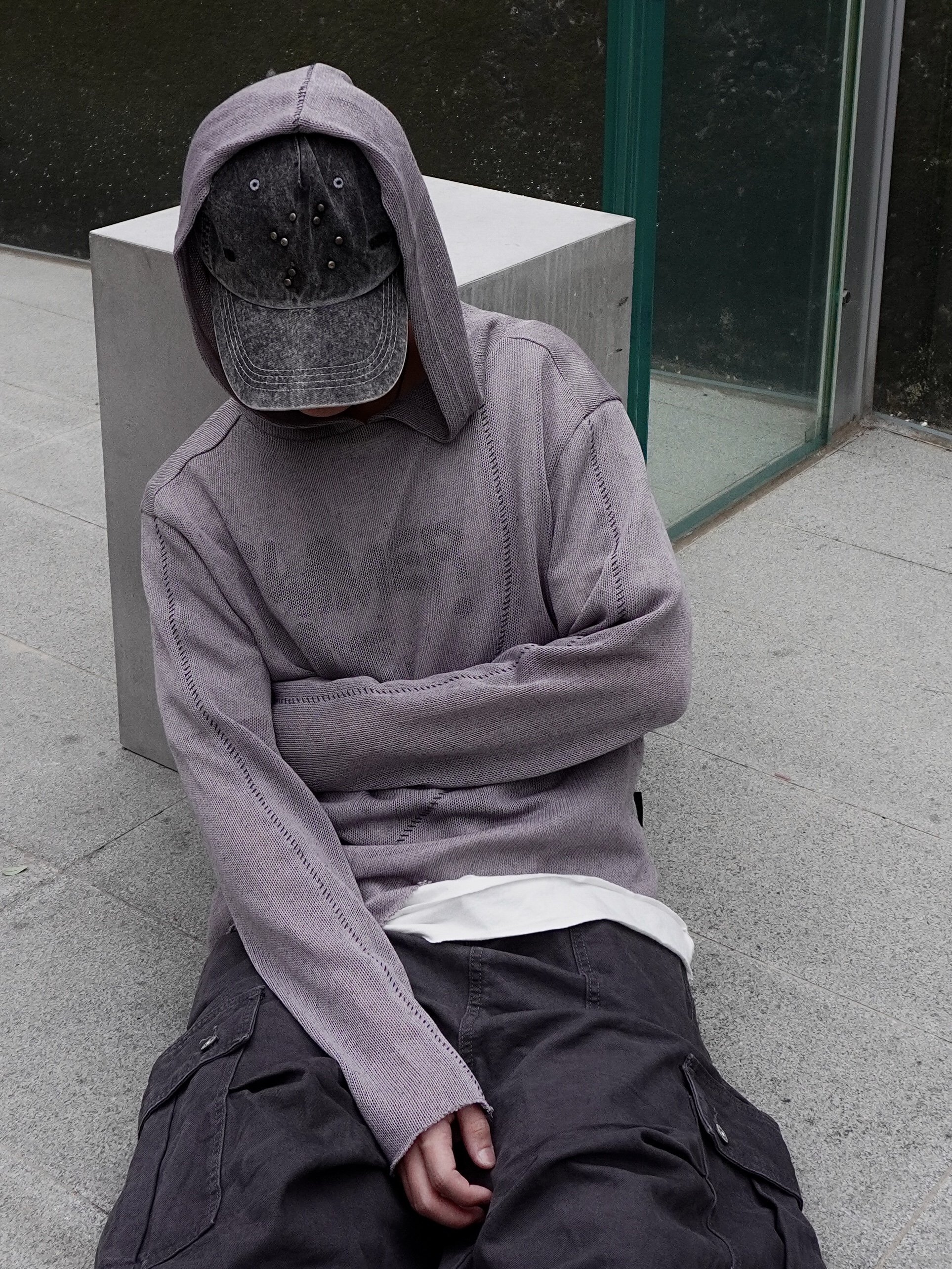 Mea Summer Haze Layered T-Shirt White, Mea Unbalanced Stitch Knit Hoodie Taupe 착용 스타일 - 10