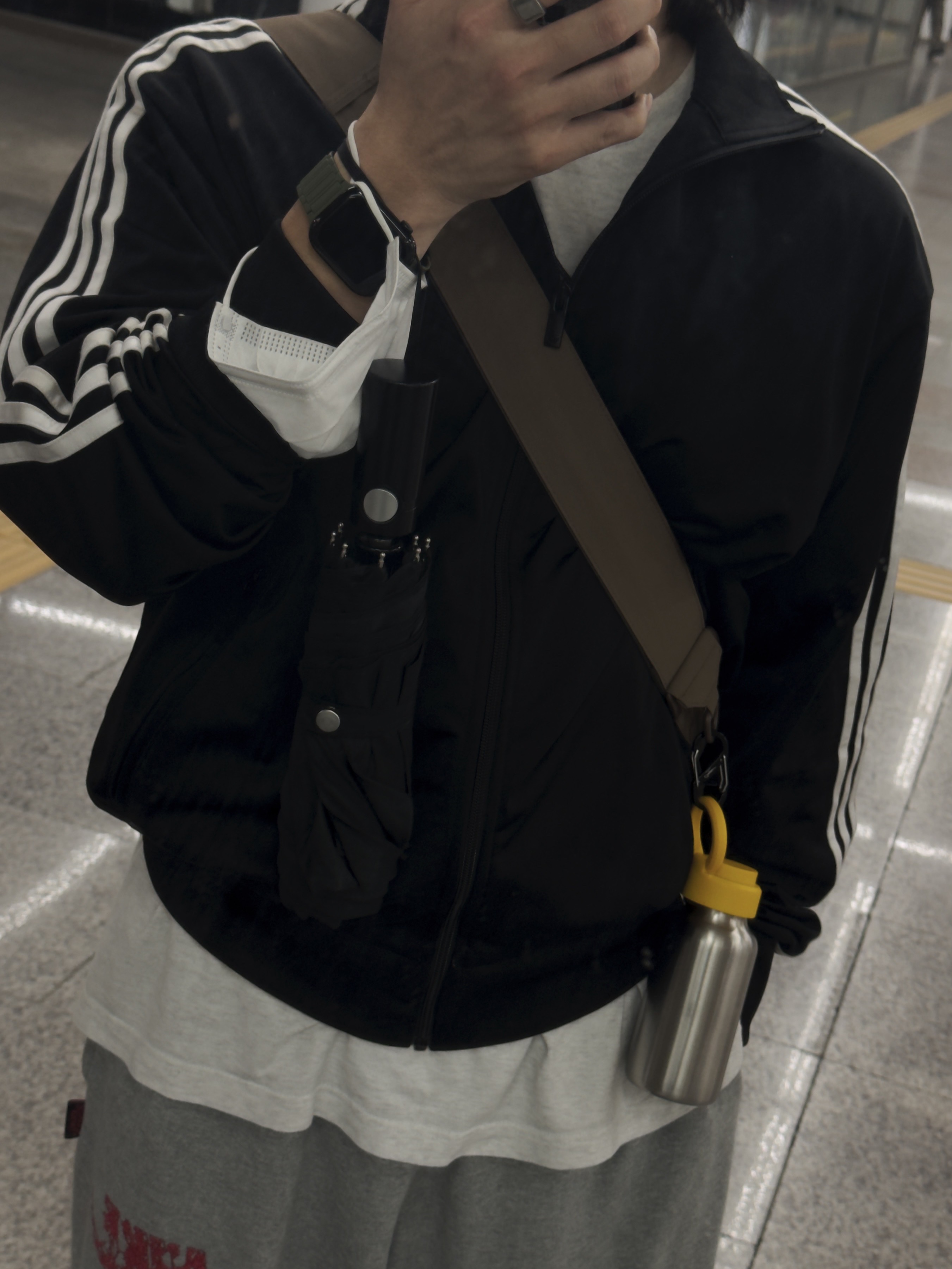 Adidas Adicolor Classics Firebird Track Top Black - KR Sizing, [S등급] Refurbished Apple Watch Series 10 46mm GPS Jet Black Aluminium Case with Sport Loop Ink 착용 스타일 - 2