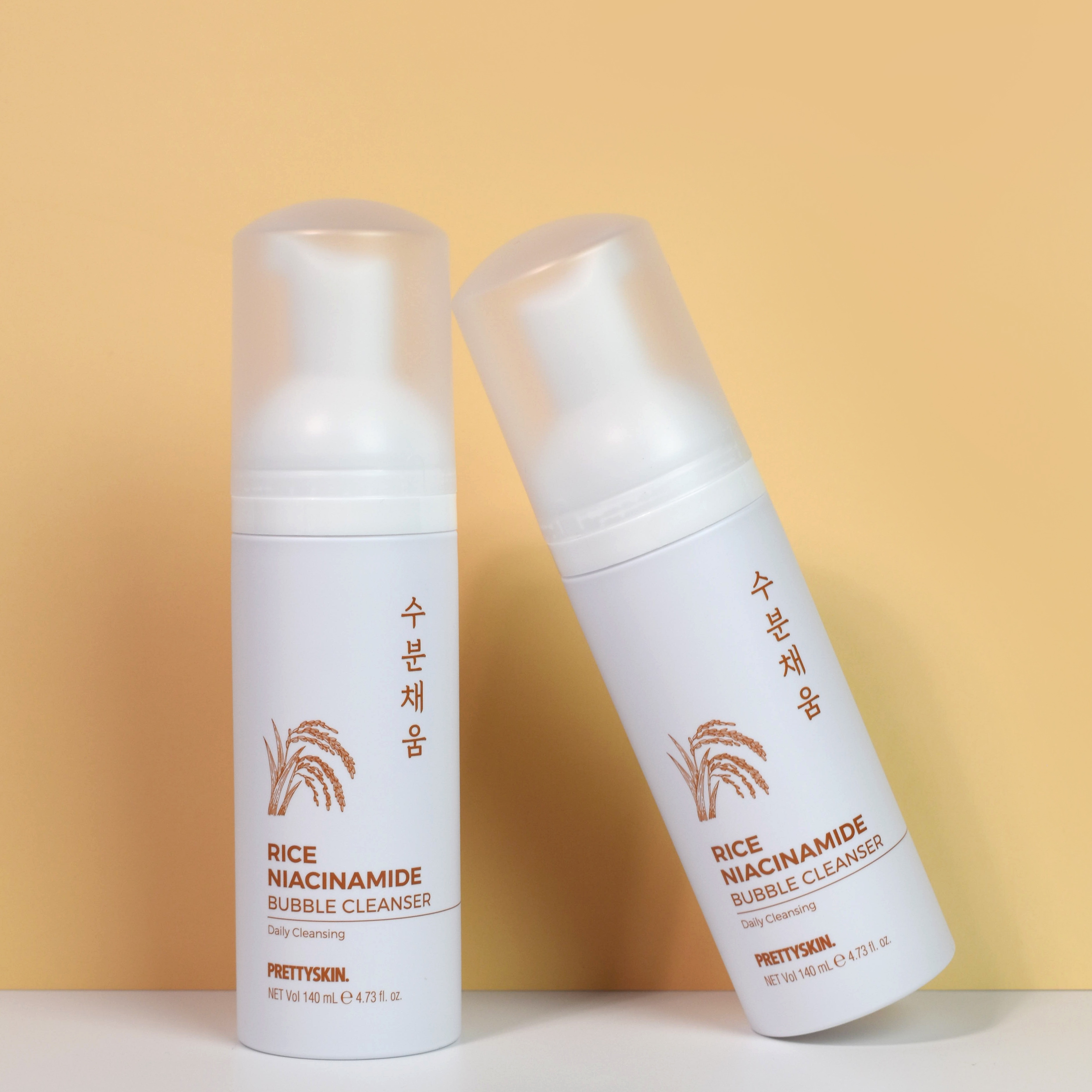 PRETTYSKIN RICE NIACINAMIDE BUBBLE CLEANSER 착용 스타일 - 3