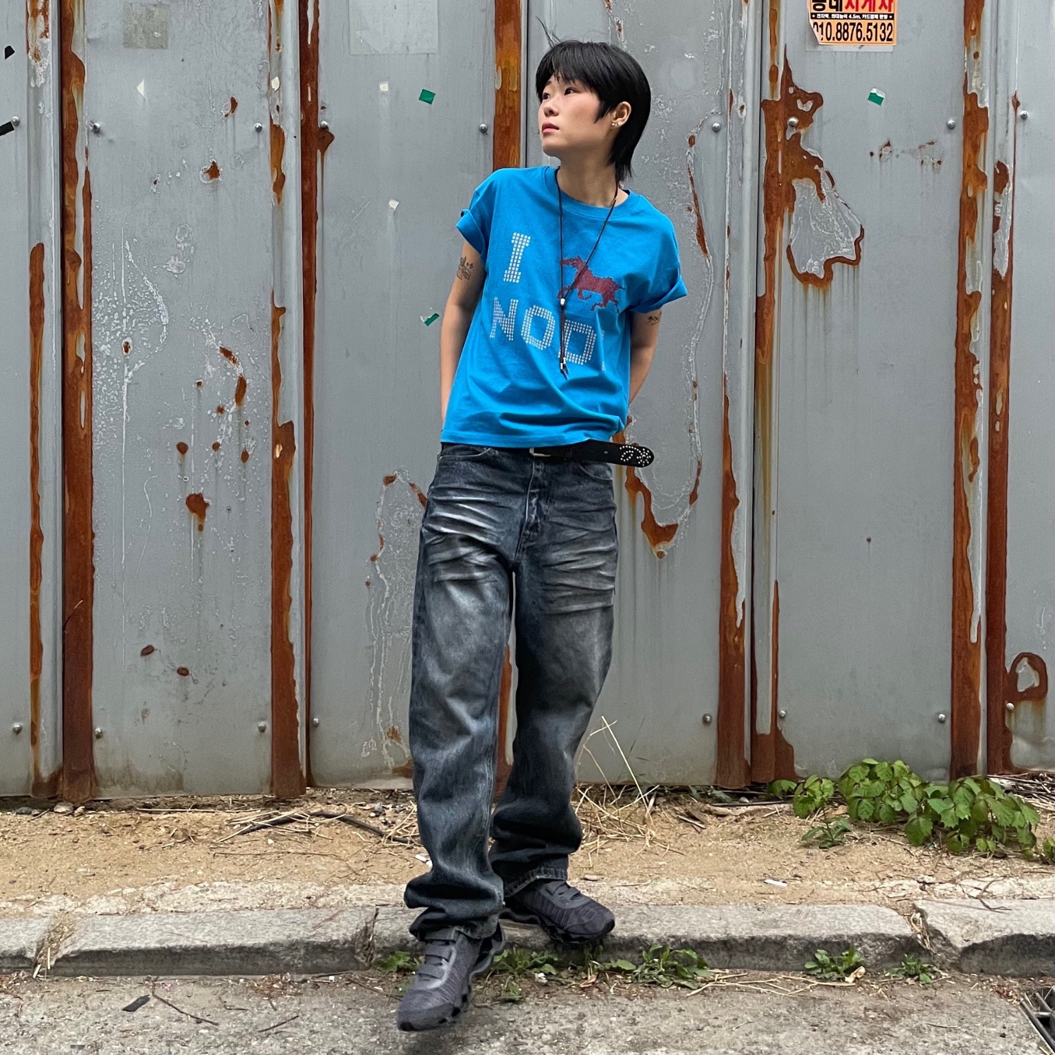 Cornerbless Regular Sagging Dirty Denim Pants Dark Blue, Mizuno Wave Prophecy Strap 2 Iron Gate Black 착용 스타일 - 1