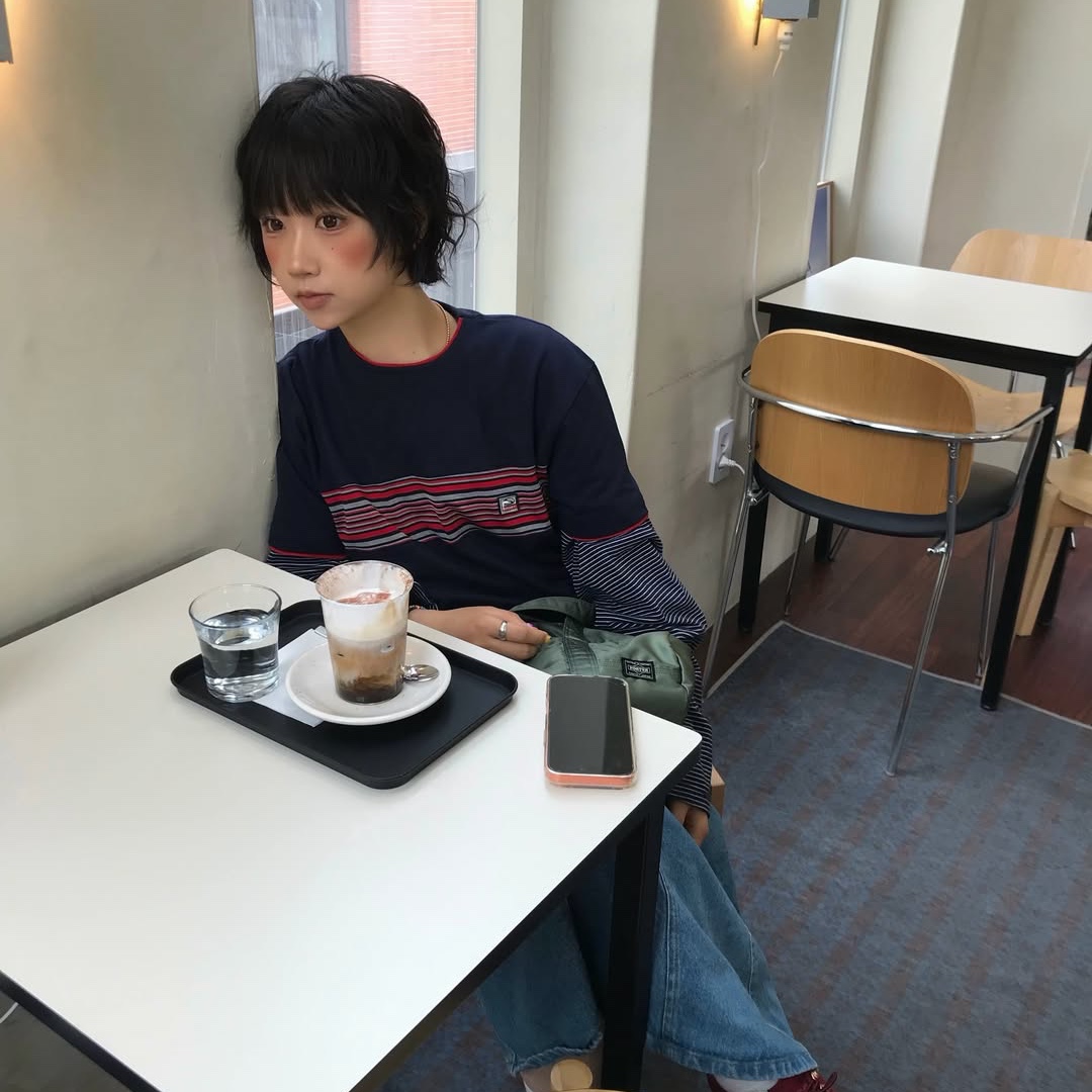 SPORT CHAMBER Spectrum T-shirt NAVY 착용 스타일 - 1