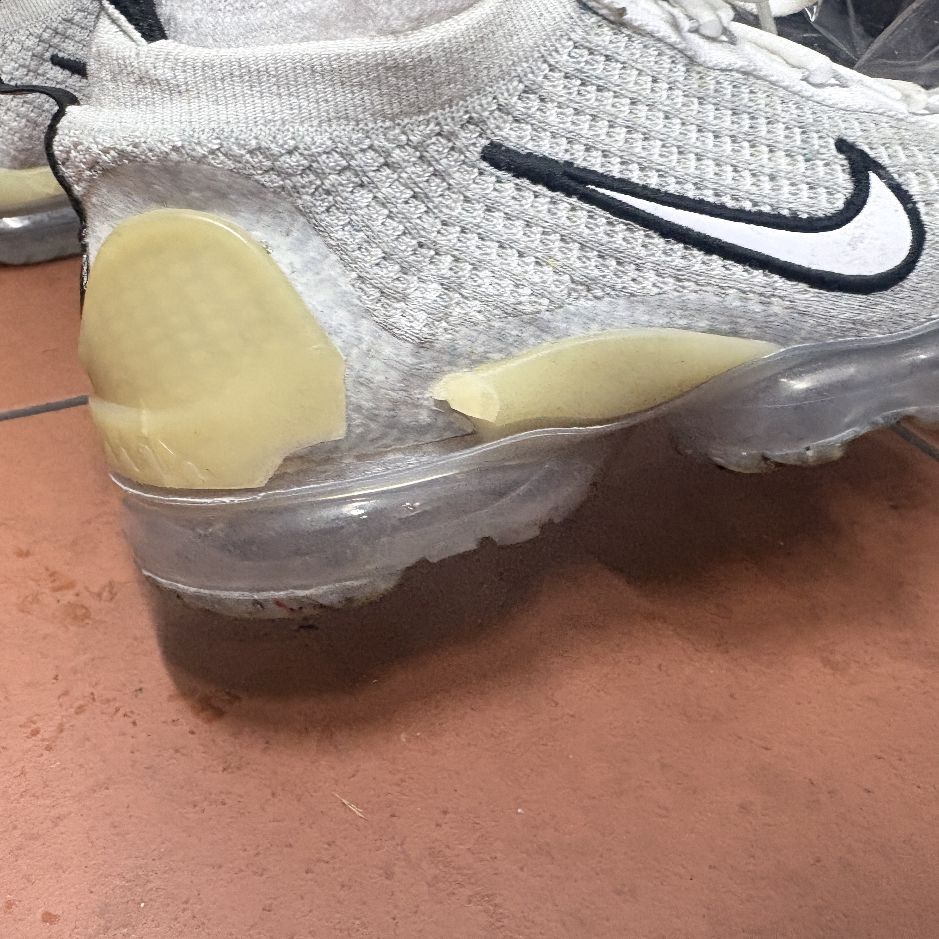 Nike Air VaporMax 2021 Flyknit White 착용 스타일 - 1
