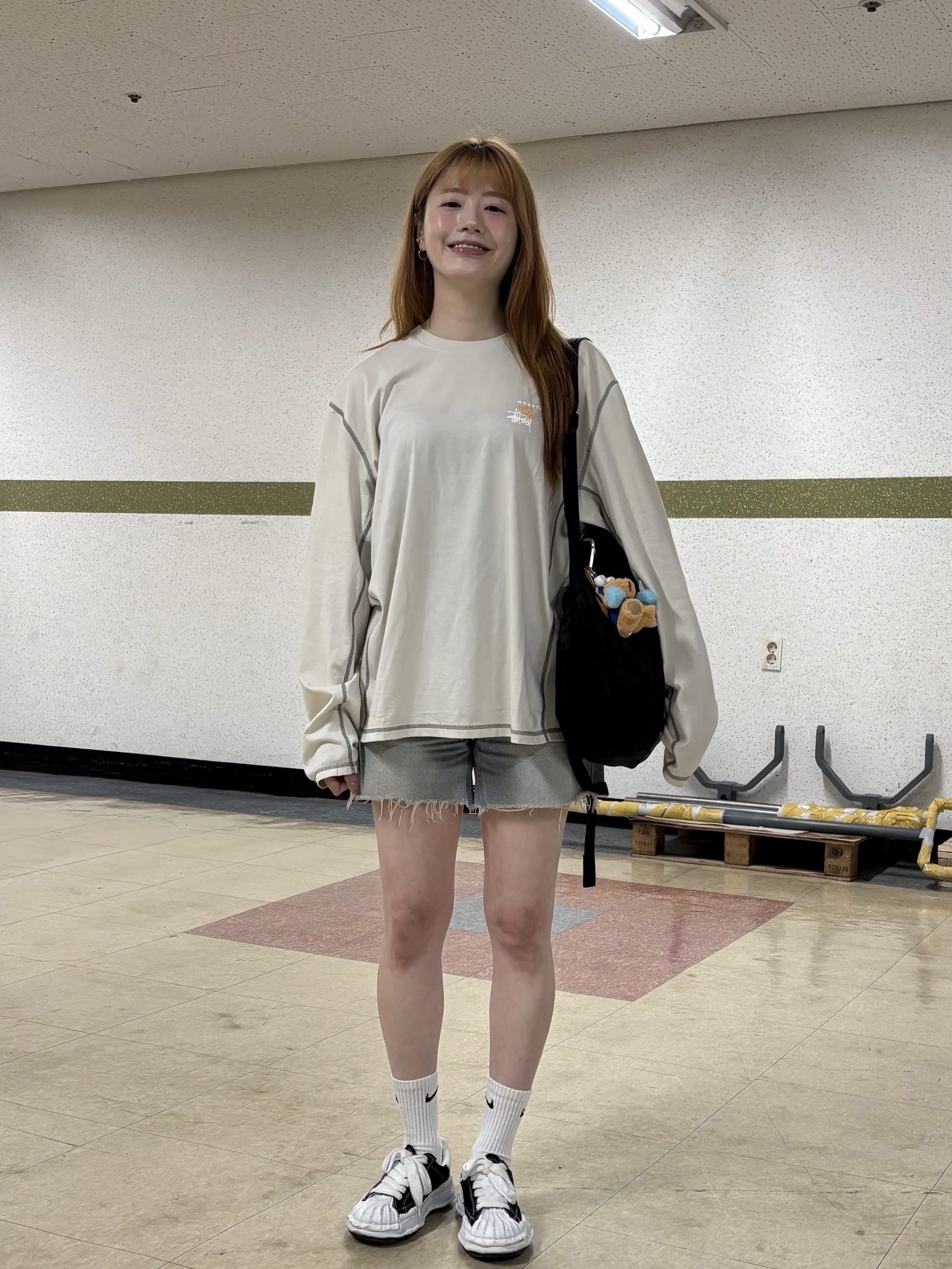 Stussy x Mountain Hardwear LS T-Shirt Stone, Maison Mihara Yasuhiro Blakey OG Sole Canvas Low-top Sneakers Black White 착용 스타일 - 7
