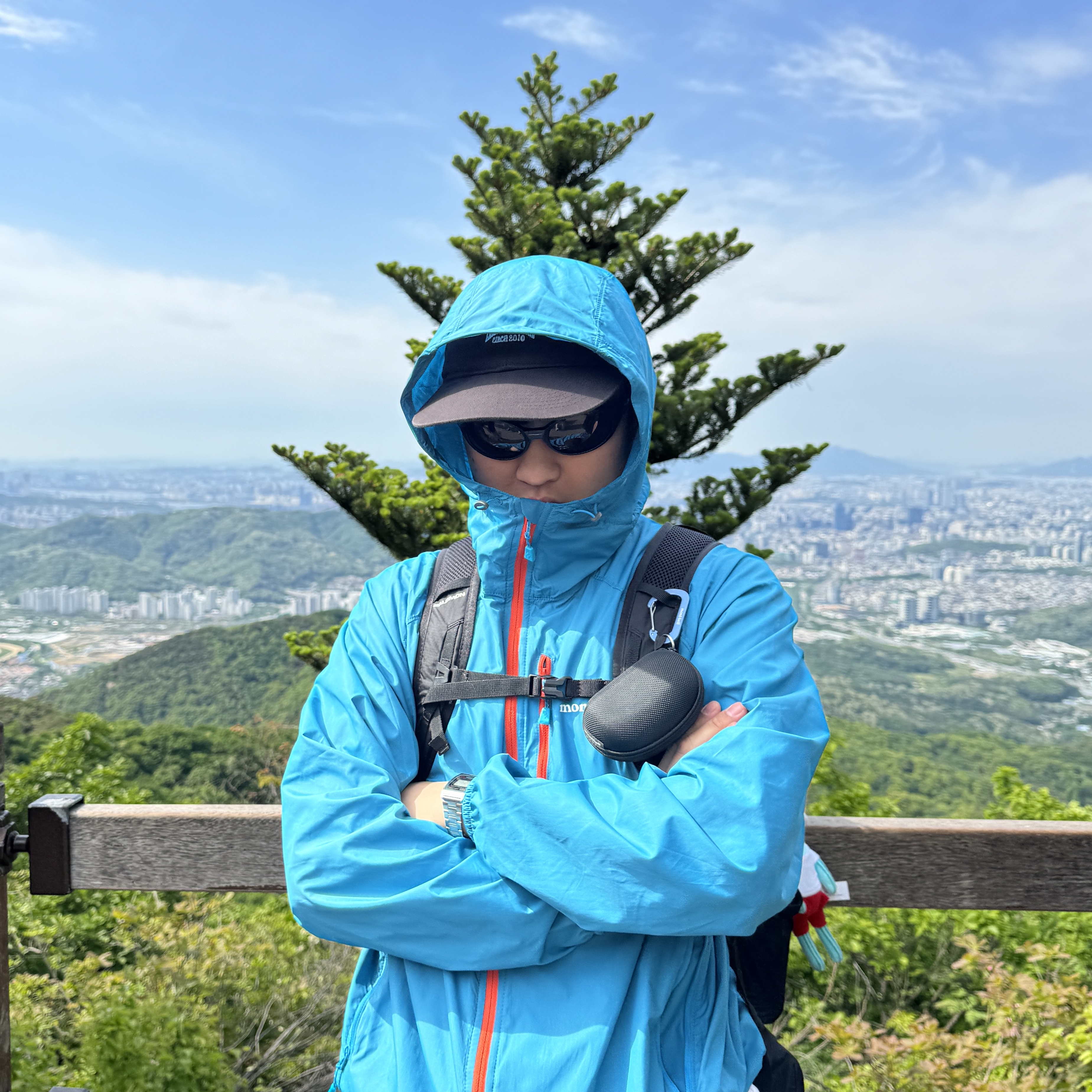 Montbell Trekking Glasses Silver Metallic Light Grey, Montbell Wind Blast Hooded Jacket Turquoise 착용 스타일 - 3