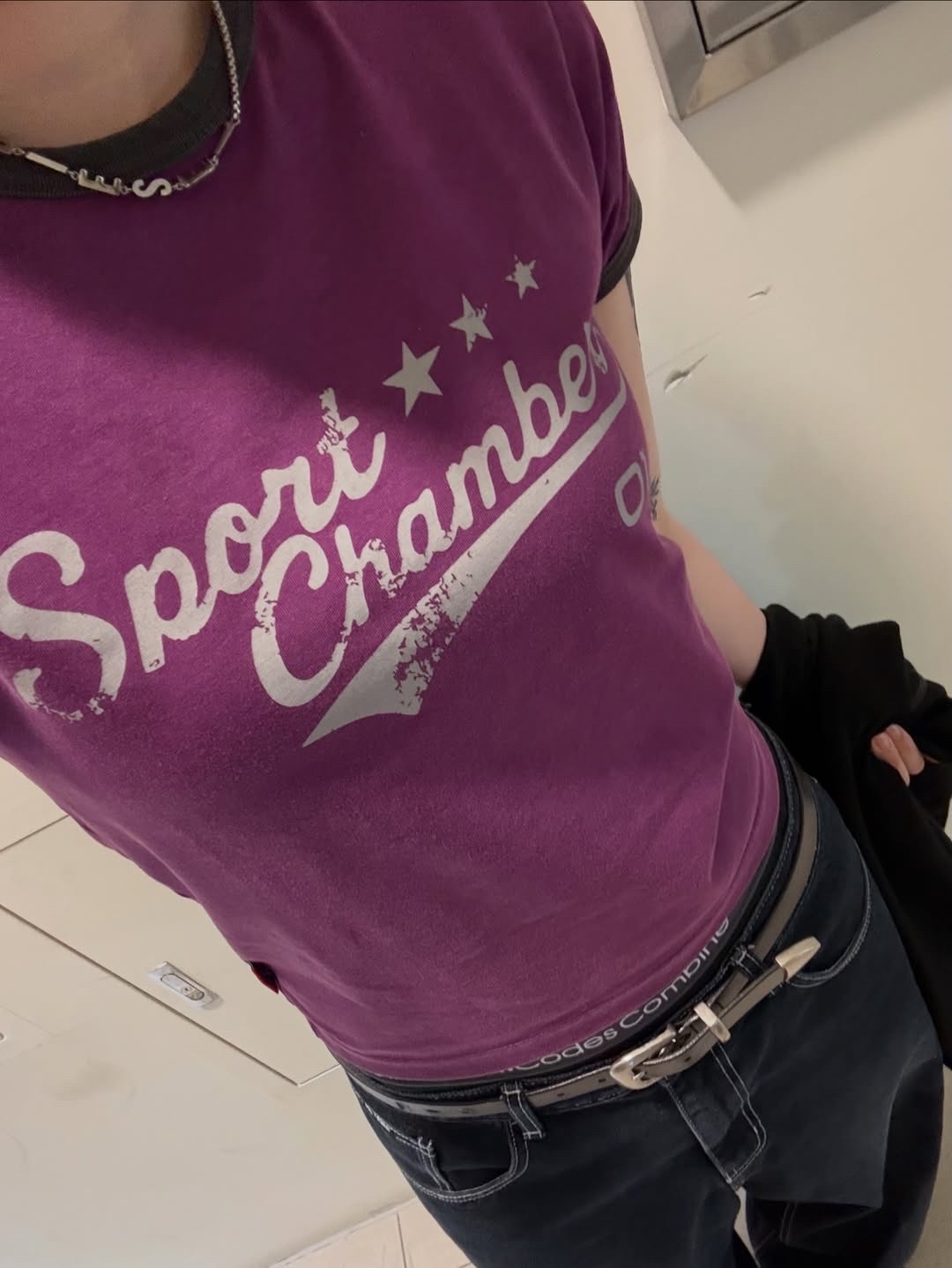 SPORT CHAMBER Active Logo T-Shirt PURPLE 착용 스타일 - 3