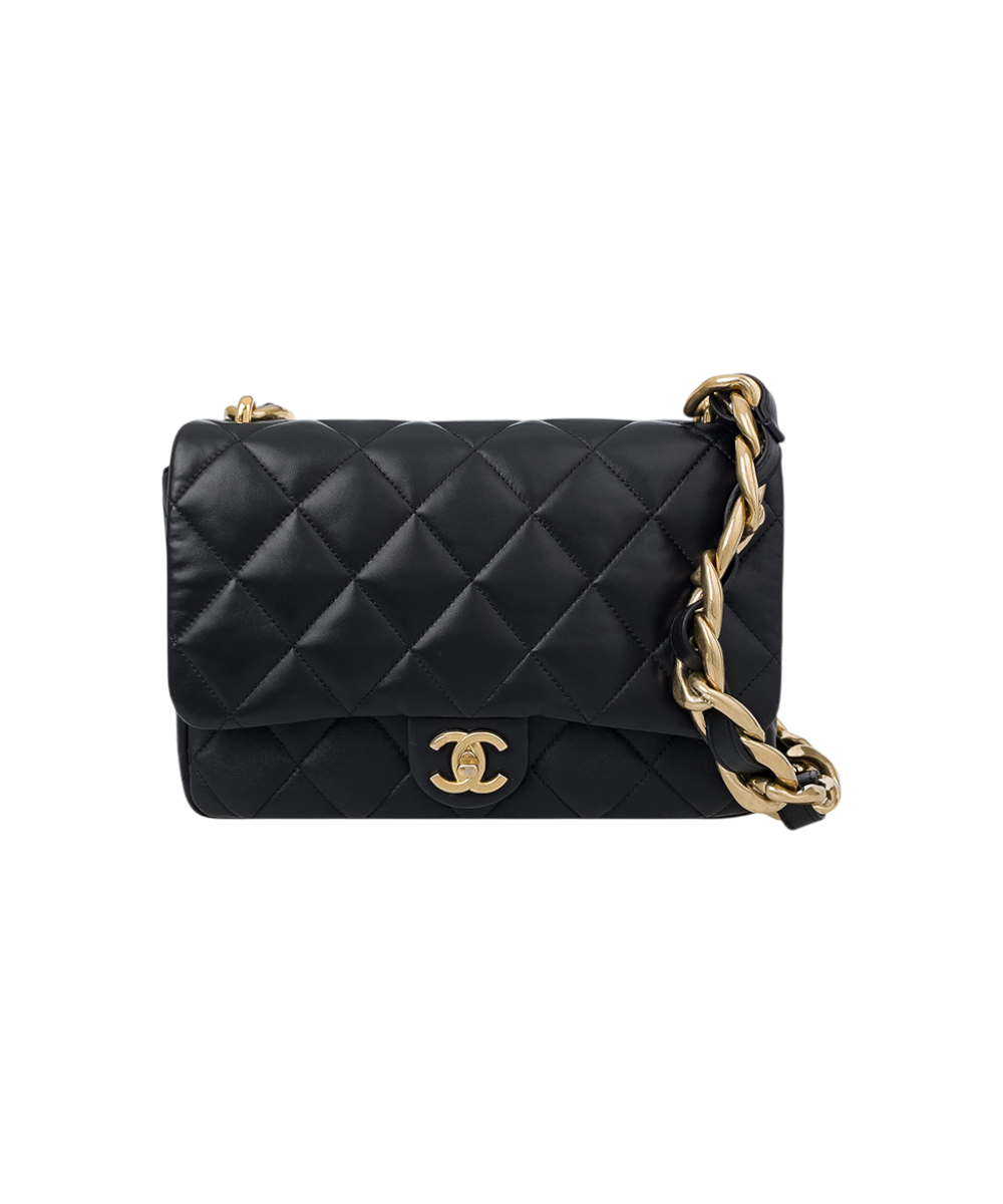 ITWAJBLPVSCK Chanel 22S Funky Town Large Bag in Black Lambskin & Calfskin Gold Hardware