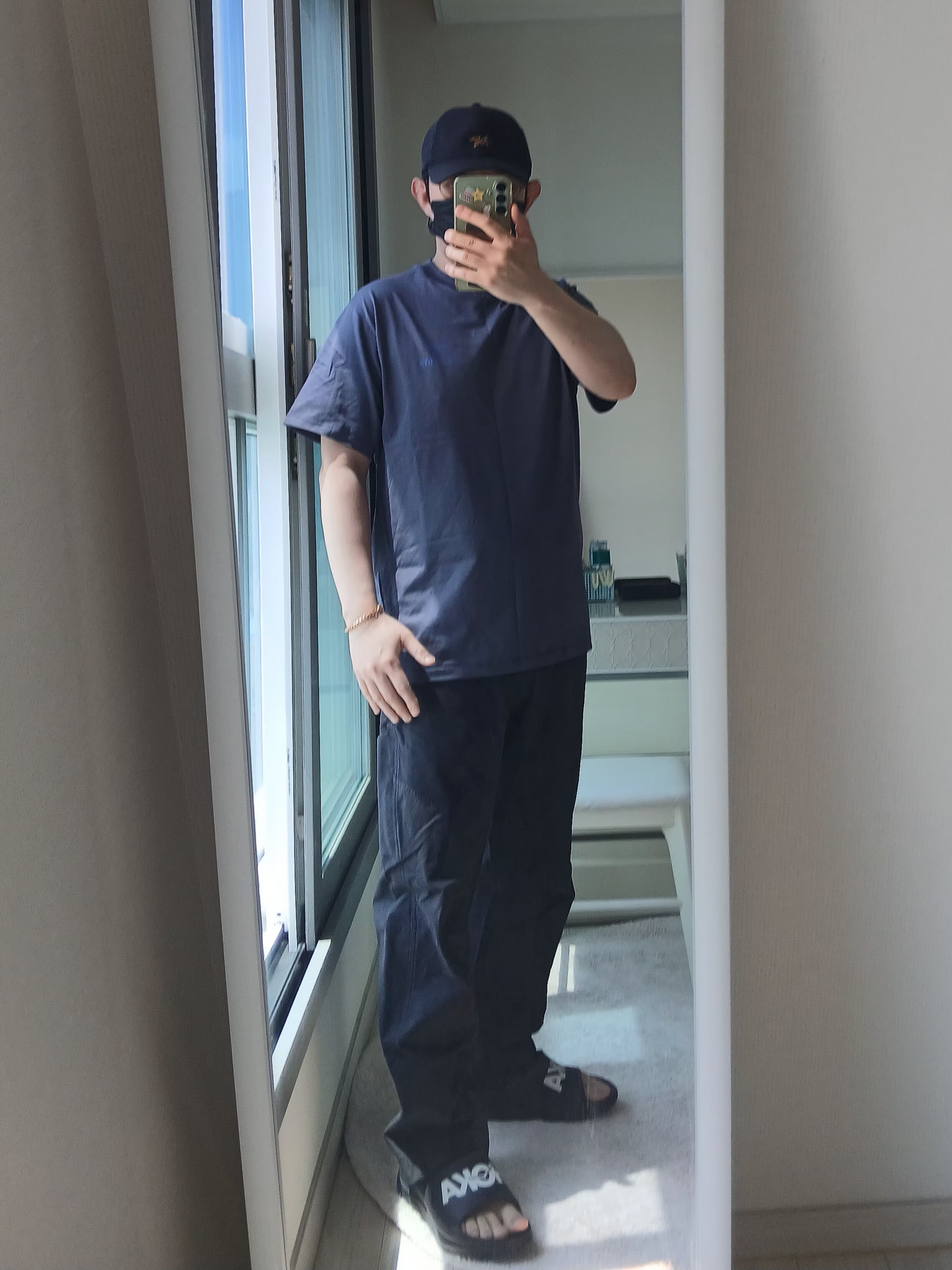 Arc'teryx Small Bird Cap Black, Arc'teryx Cronin Cotton Pants Black 착용 스타일 - 8