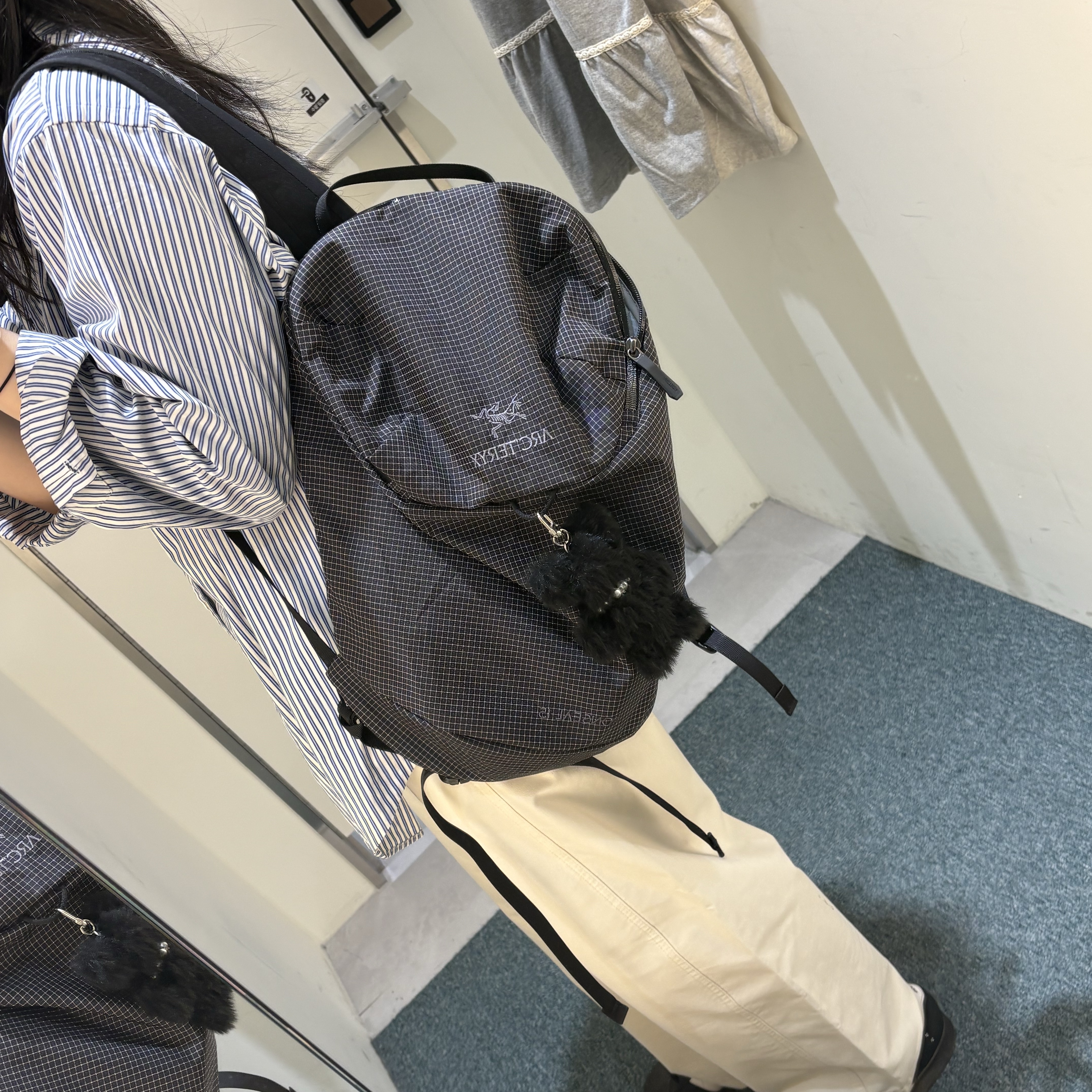 Arc'teryx Konseal 15 Backpack Black 착용 스타일