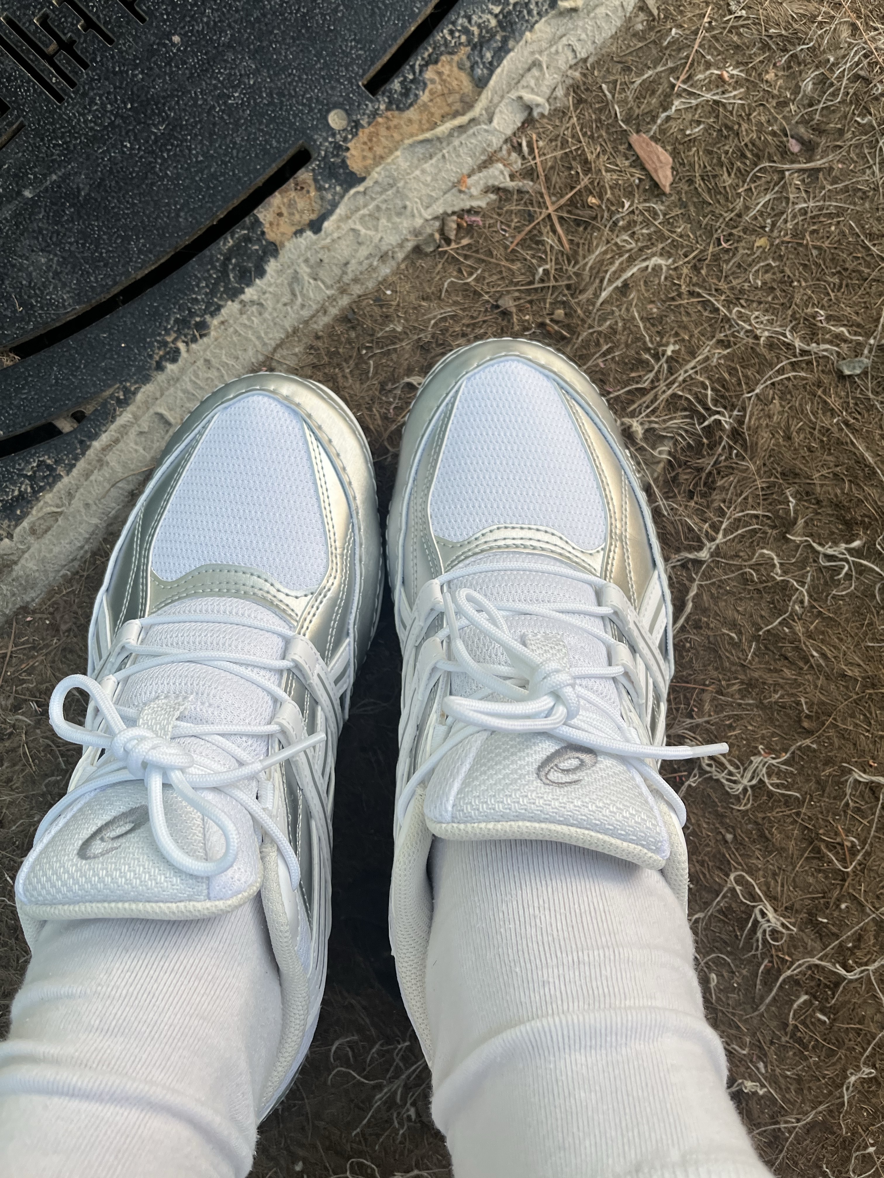Asics Hypersync White Pure Silver 착용 스타일