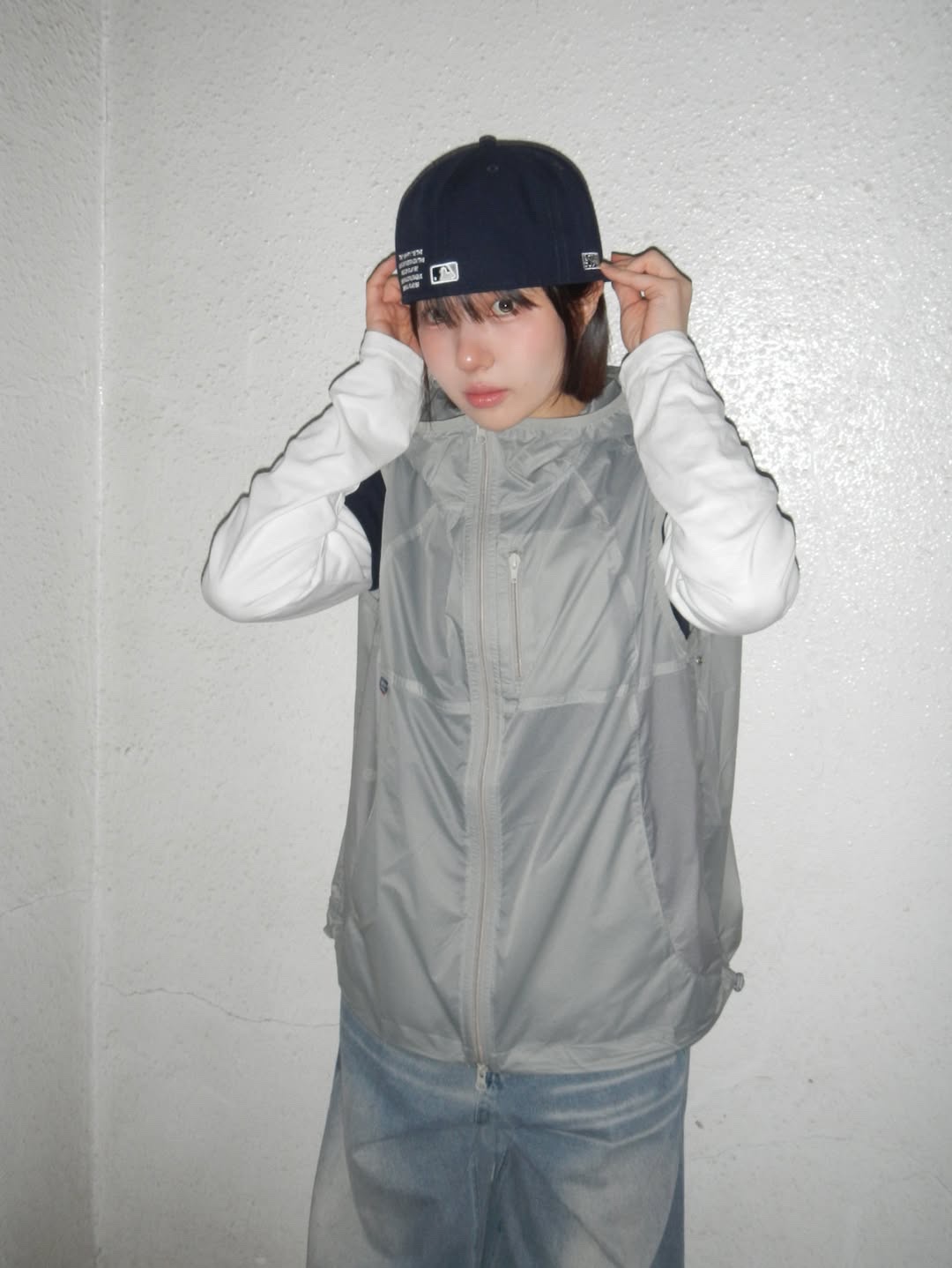 SPORT CHAMBER Light Active Hood Vest LIGHT GRAY 착용 스타일 - 4