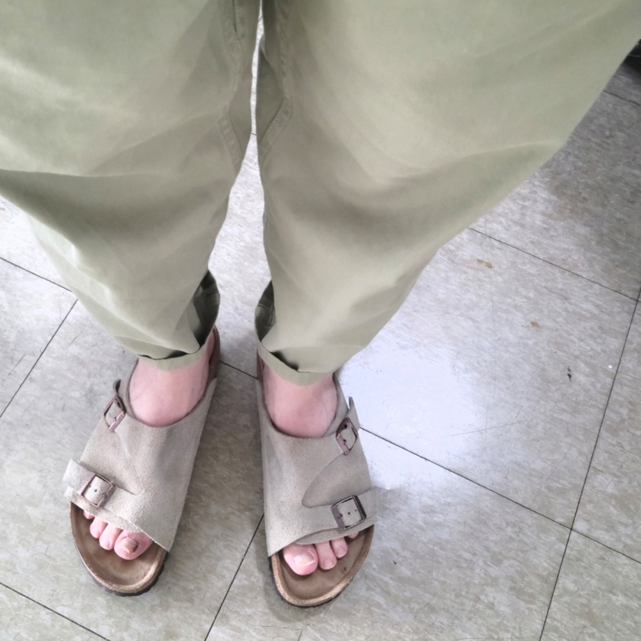 Birkenstock Zurich Soft Footbed Faded Khaki - Regular 착용 스타일