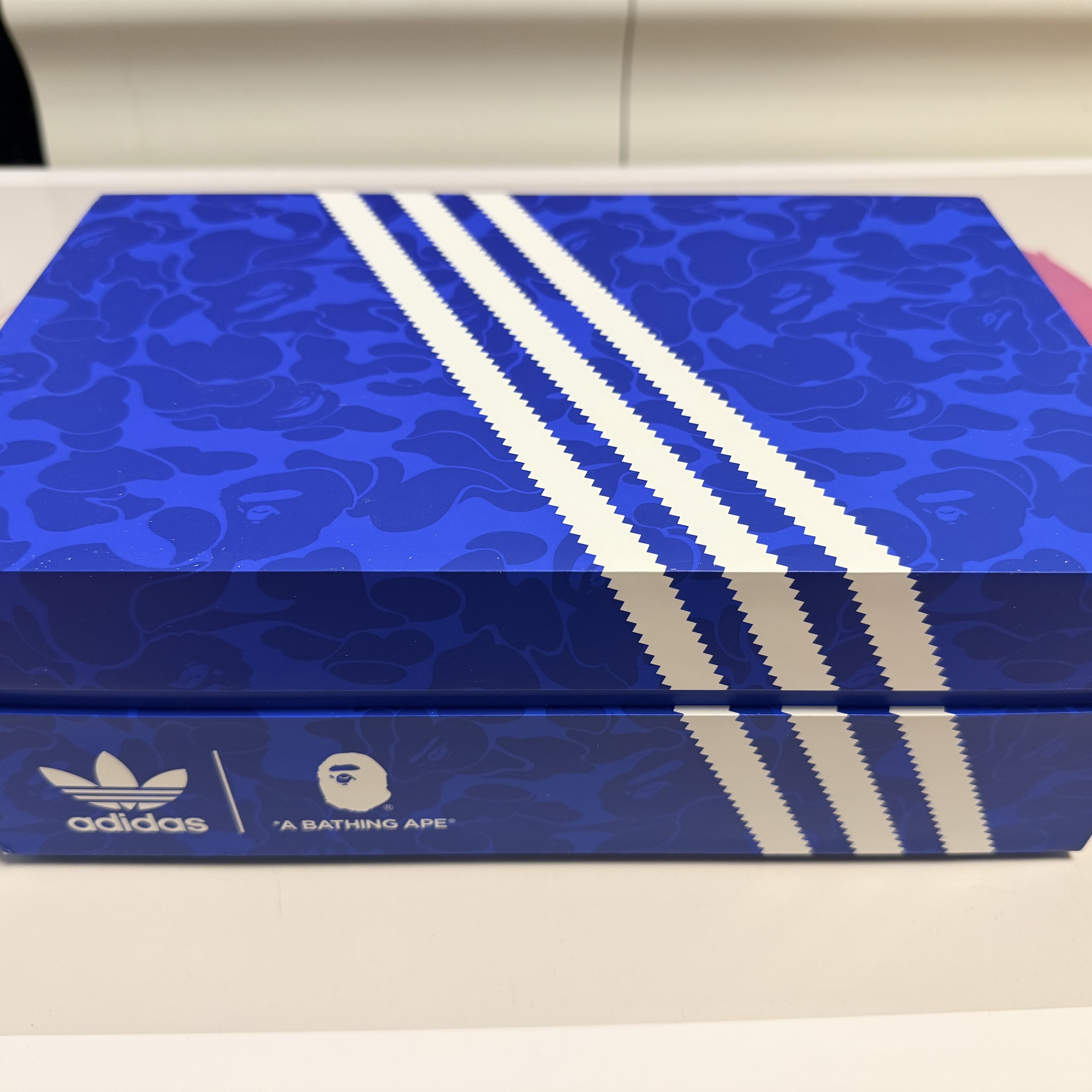 Adidas x BAPE Lawsuit Shadow Green Cloud White 착용 스타일 - 1