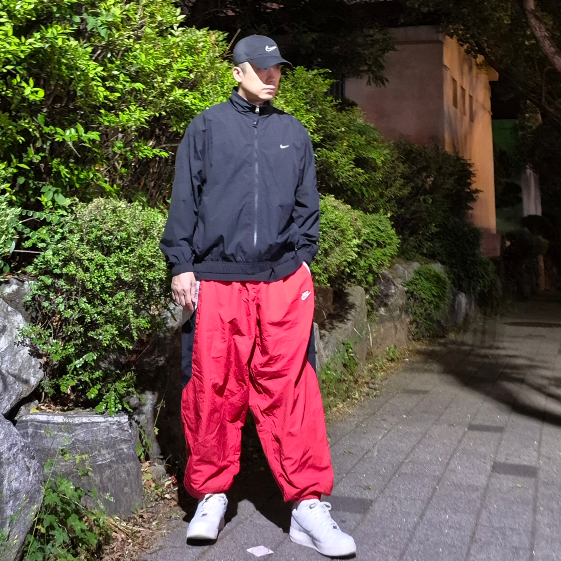 Nike Club Oversized Woven Track Pants University Red - Asia, Nike Air Force 1 '07 Low White 착용 스타일 - 1