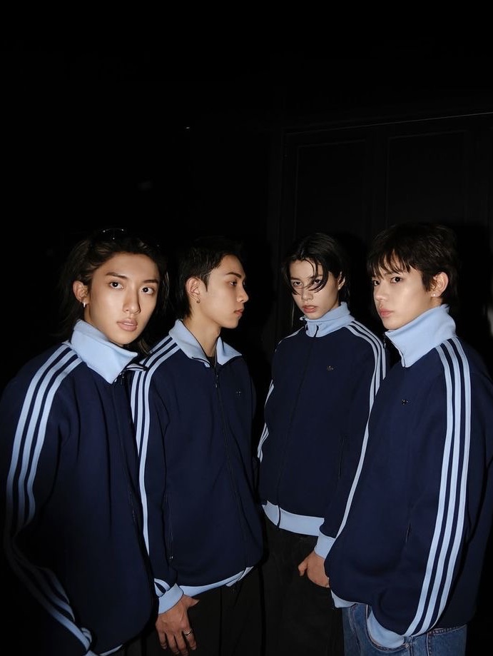 Adidas Premium Track Top Night Indigo - KR Sizing 착용 스타일