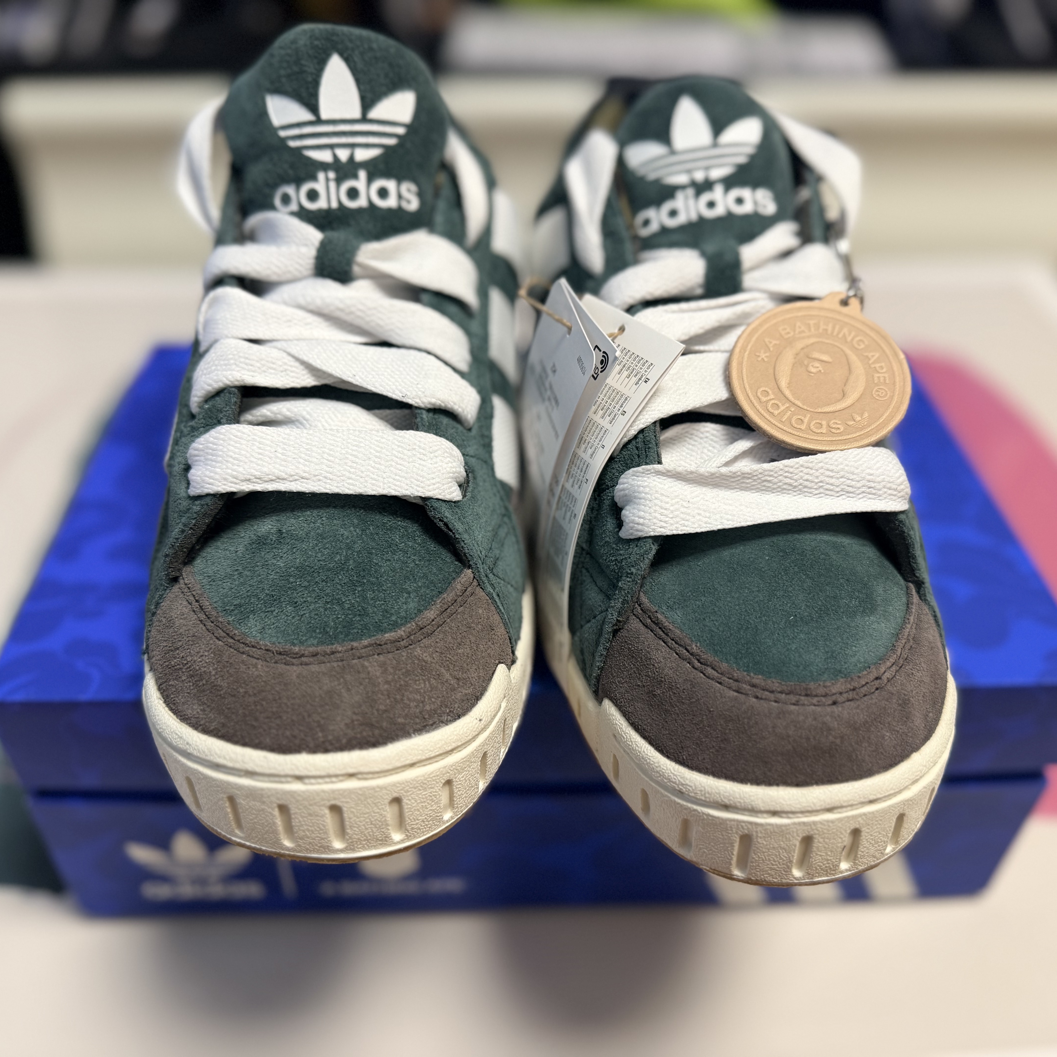 Adidas x BAPE Lawsuit Shadow Green Cloud White 착용 스타일 - 5