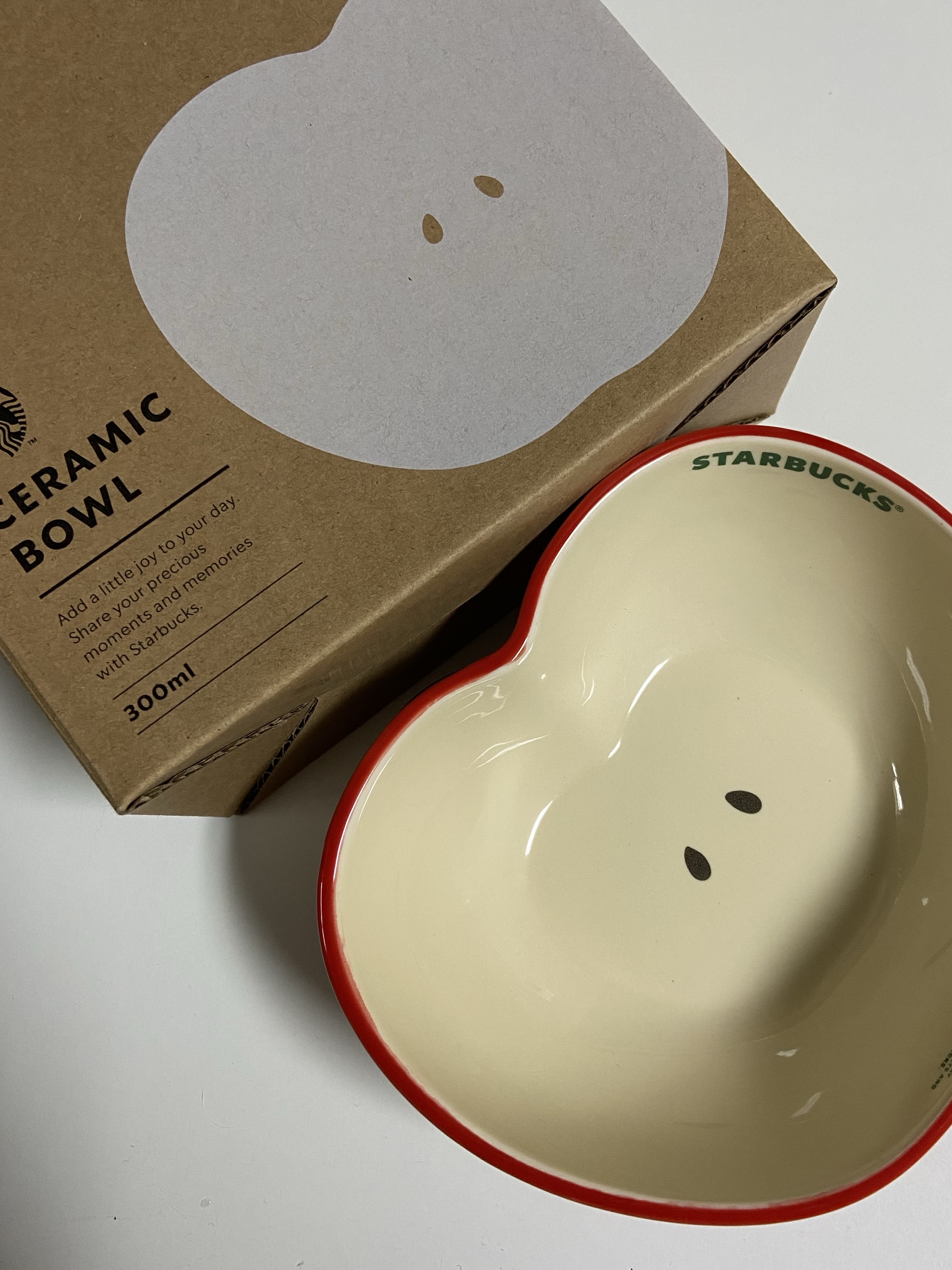 Starbucks Grocery Market Apple Yogurt Bowl 착용 스타일