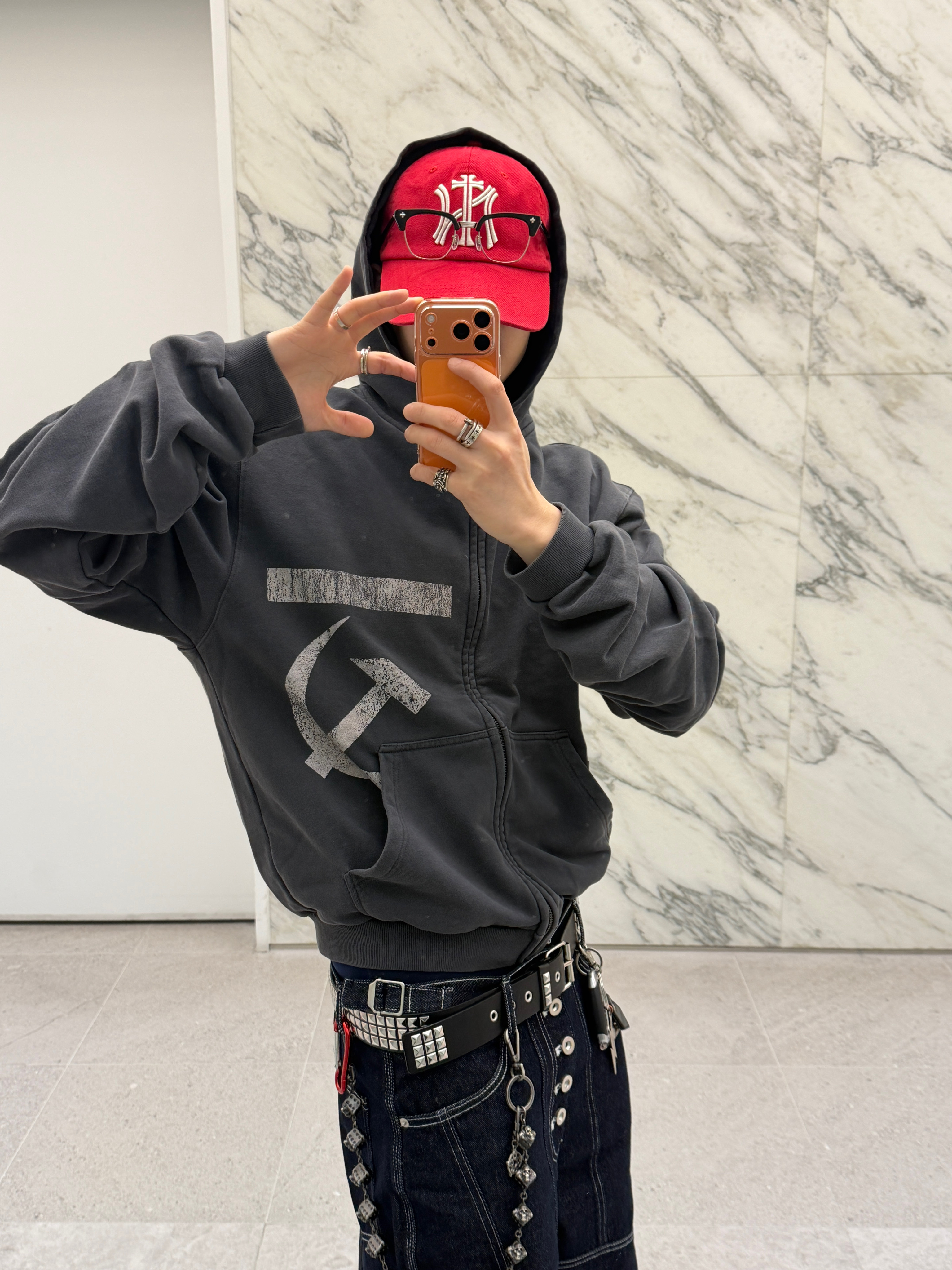 ROARINGRAD Rawline Indigo Denim Pants, ETCE Ny Cross Washed Cap Red 착용 스타일 - 4