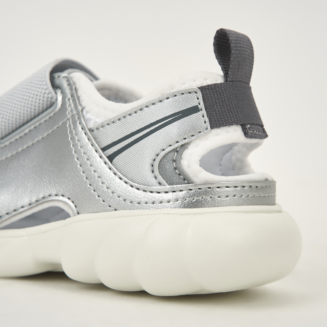 (키즈) 뉴발란스 프리들 920 샌들 실버((Kids) New Balance Freedle 920 Sandal Silver) - 8