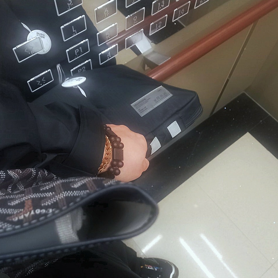 Arc'teryx Rampart Pants Black, Supreme x The North Face Summit Series Outer Tape Seam Jacket Black - 21SS 착용 스타일 - 3
