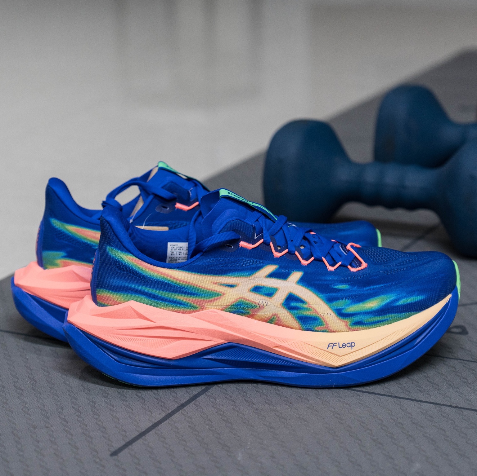 Asics Superblast 3 Cobalt Burst Light Orange 착용 스타일