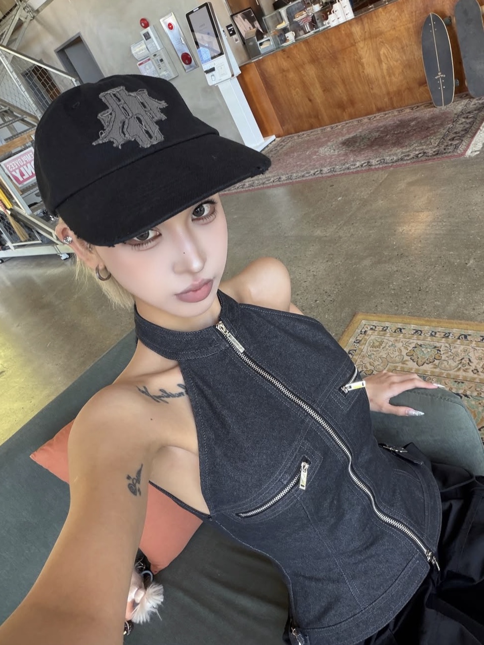 PHOS333 Phos Applique Ball Cap 착용 스타일 - 1