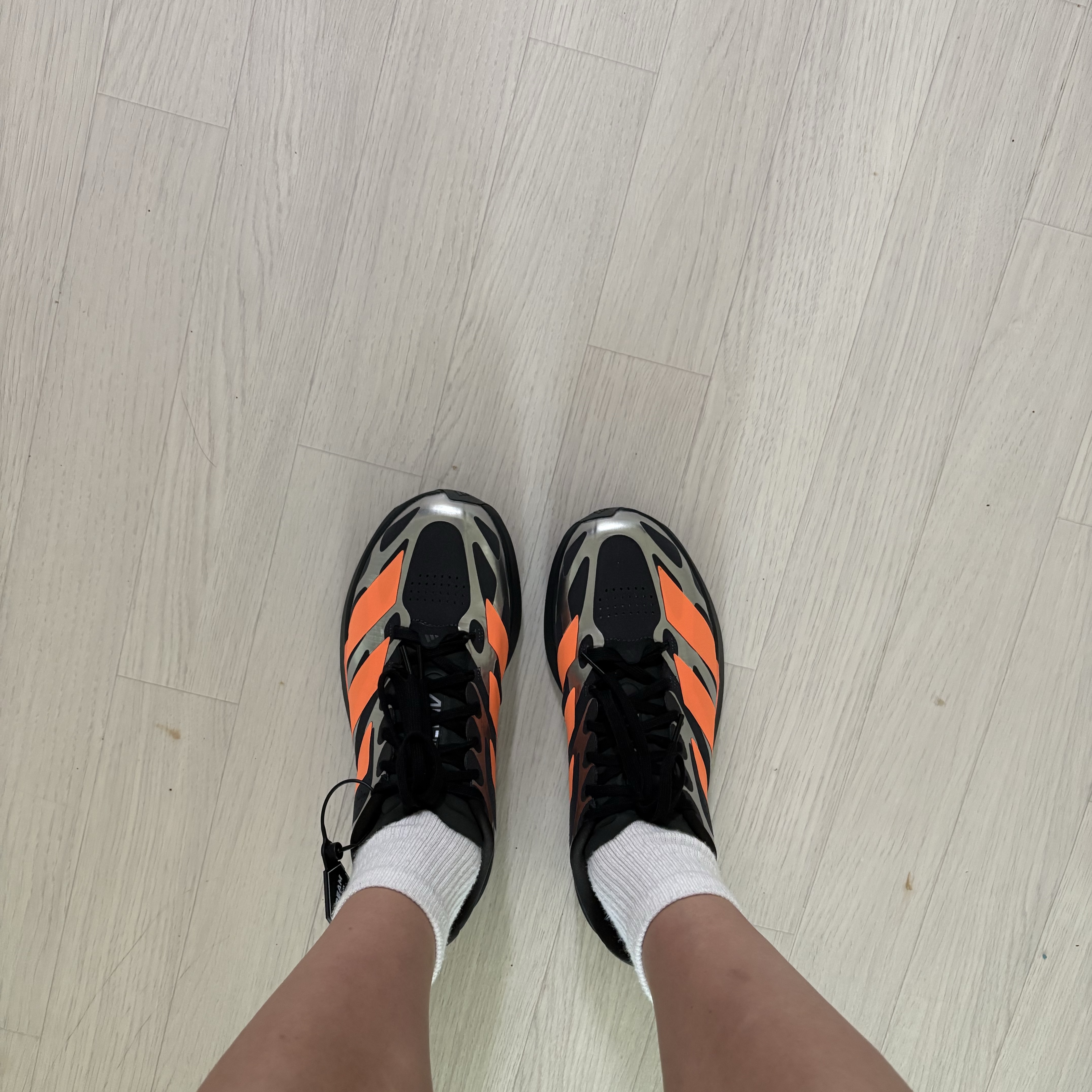 Adidas Adizero EVO SL EXO Carbon Lucid Orange 착용 스타일 - 1