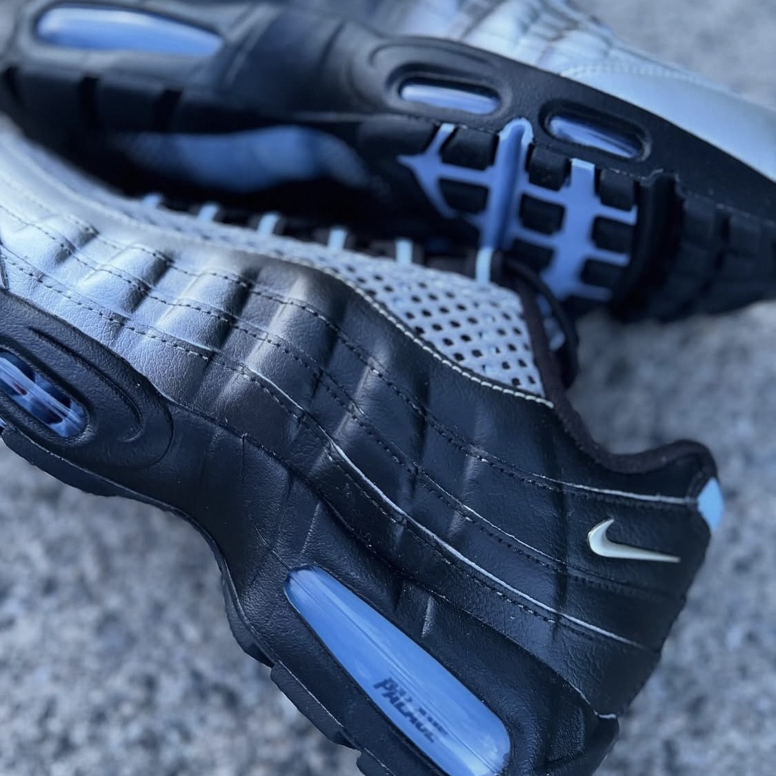 Nike x Palace Air Max 95 Metallic Silver Aluminum 착용 스타일 - 5