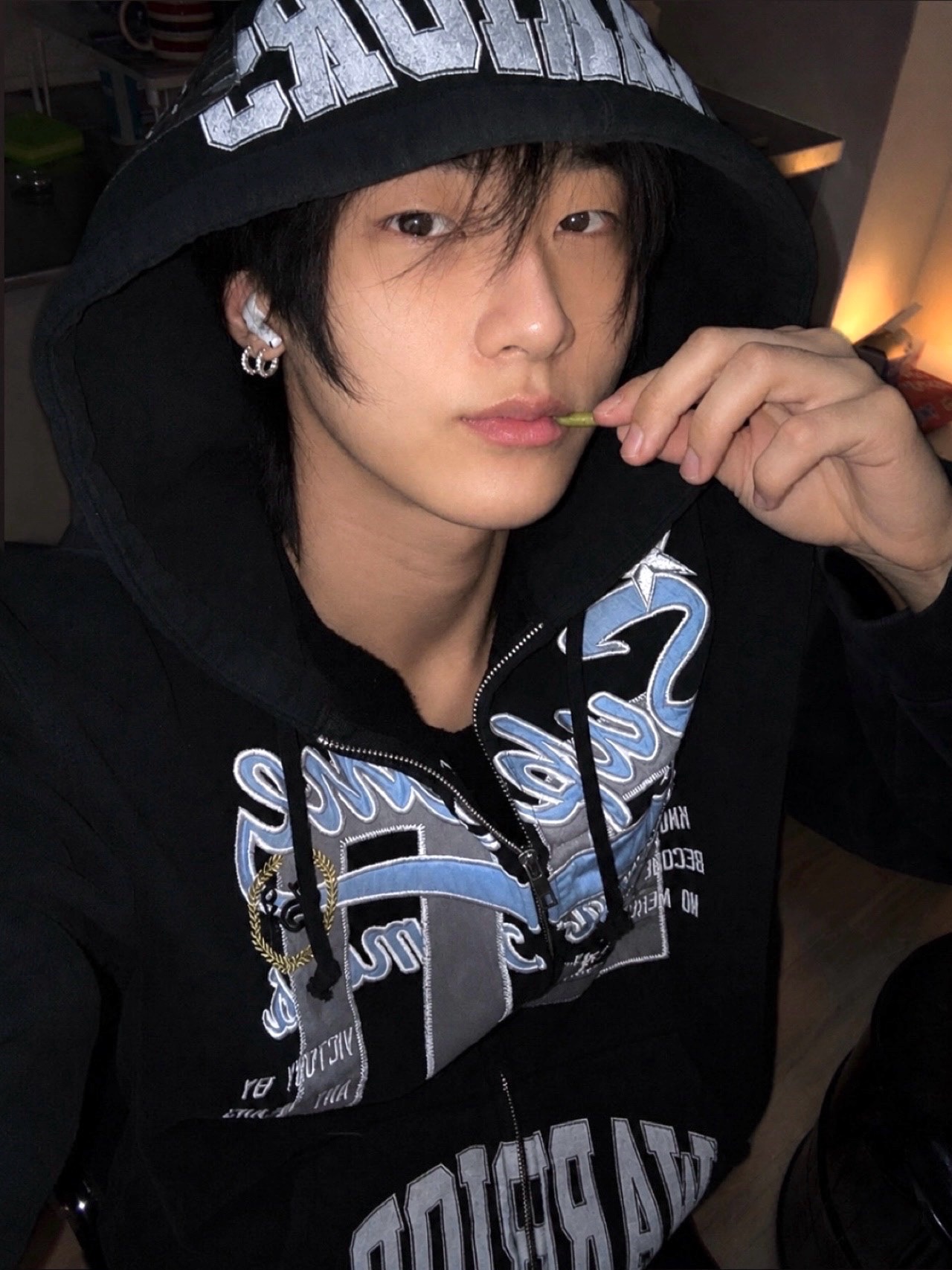 Supreme Warriors Applique Zip Up Hooded Sweatshirt Black - 26SS 착용 스타일 - 1