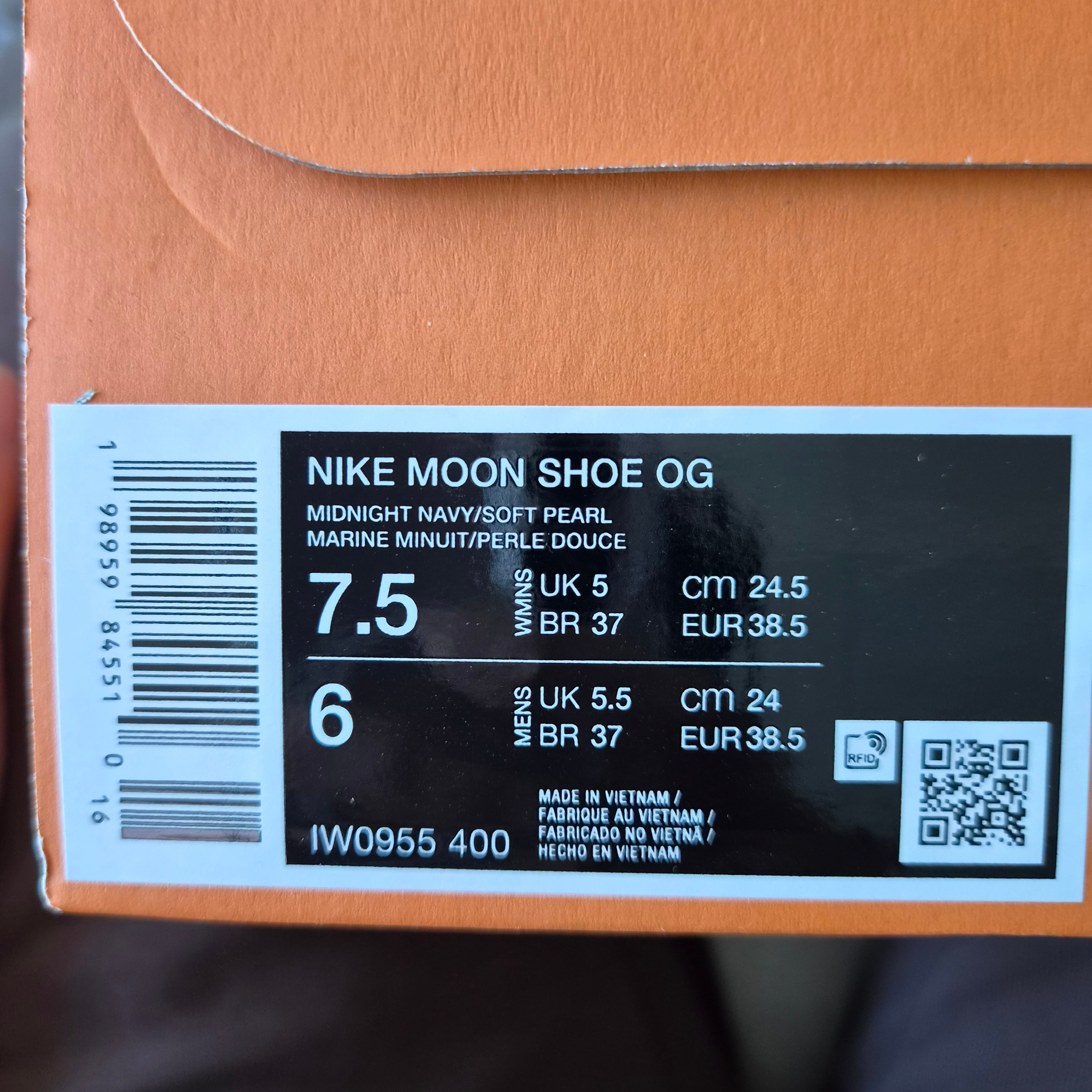 (W) Nike Moon Shoe OG Midnight Navy Gum Light Brown 착용 스타일 - 2