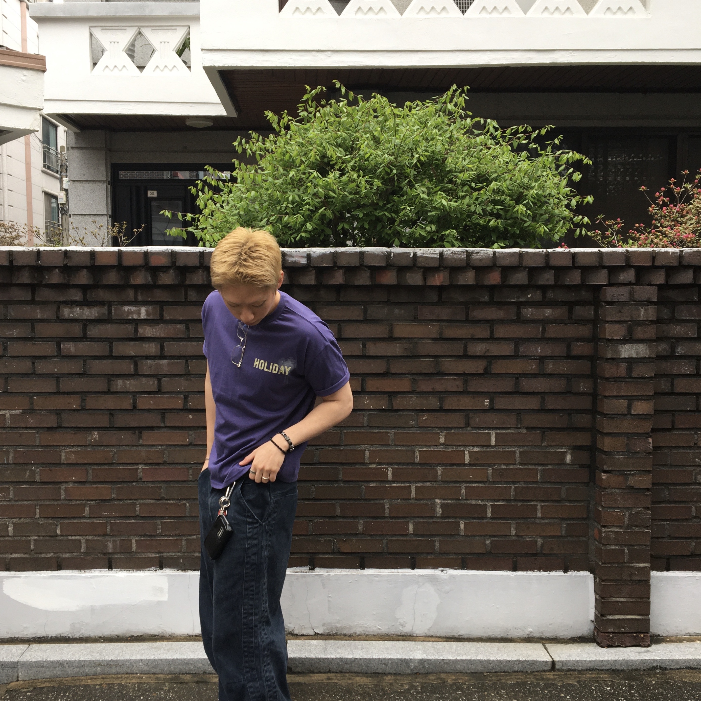 AMOU Holiday Half T- Shirts Purple 착용 스타일 - 4