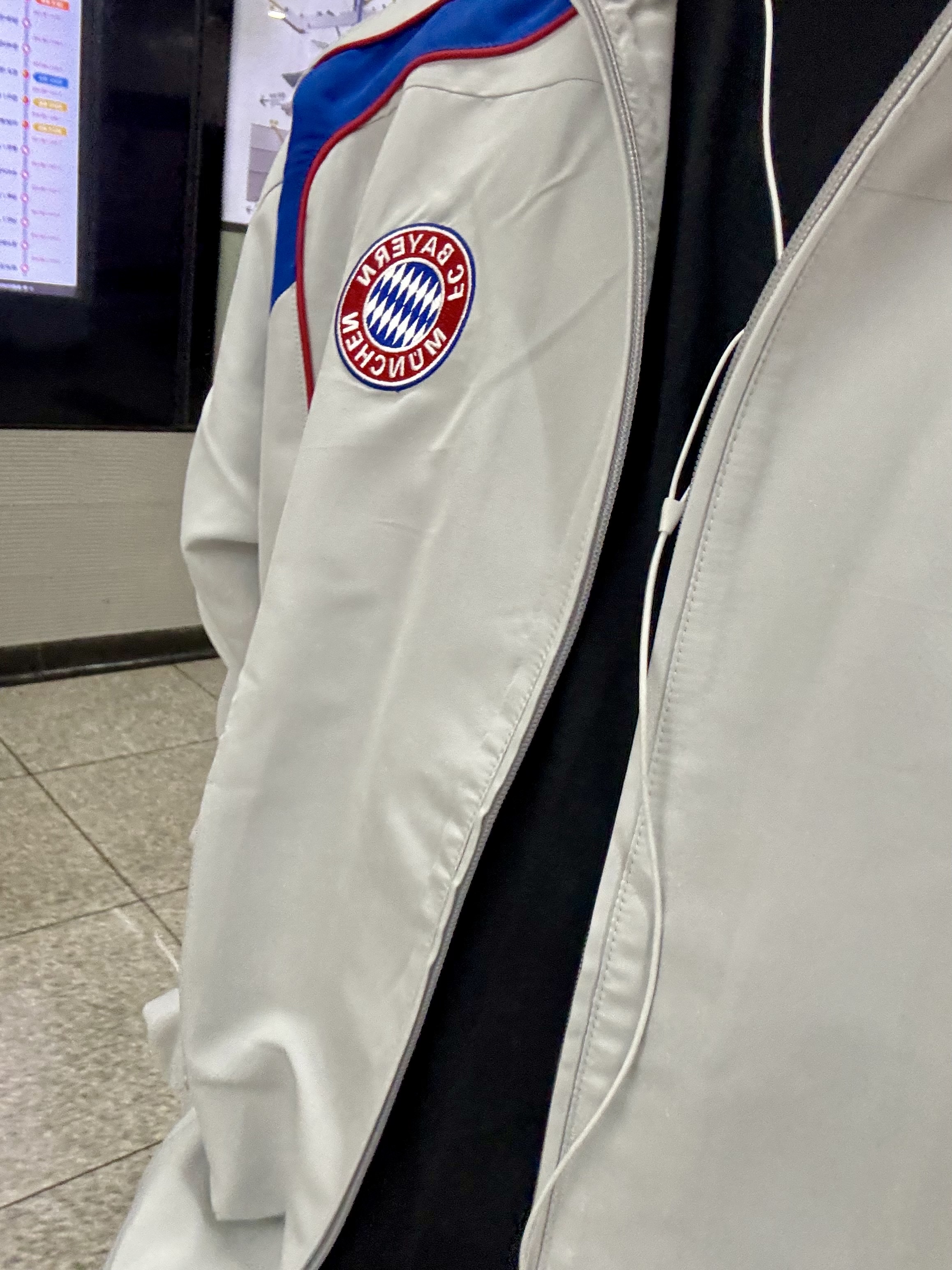 Adidas FC Bayern UBP Track Top Team Light Grey - KR Sizing 착용 스타일 - 2