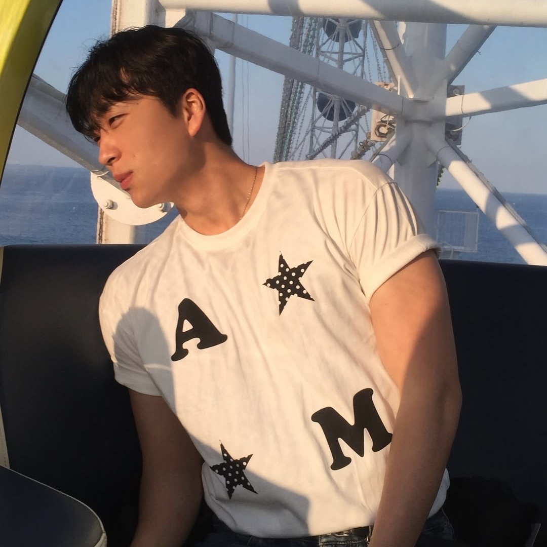 AMOU AM Star Half T-Shirts White 착용 스타일 - 8