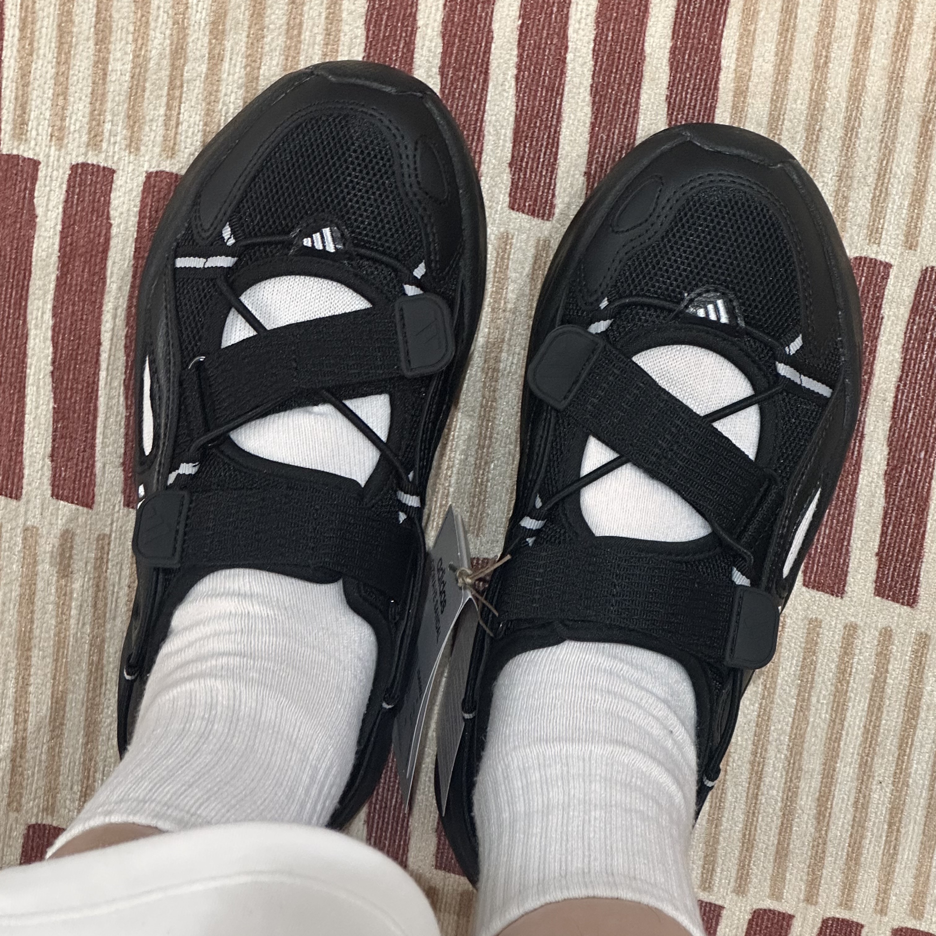 (W) Adidas Ozwave Sandal Core Black Silver Metallic 착용 스타일